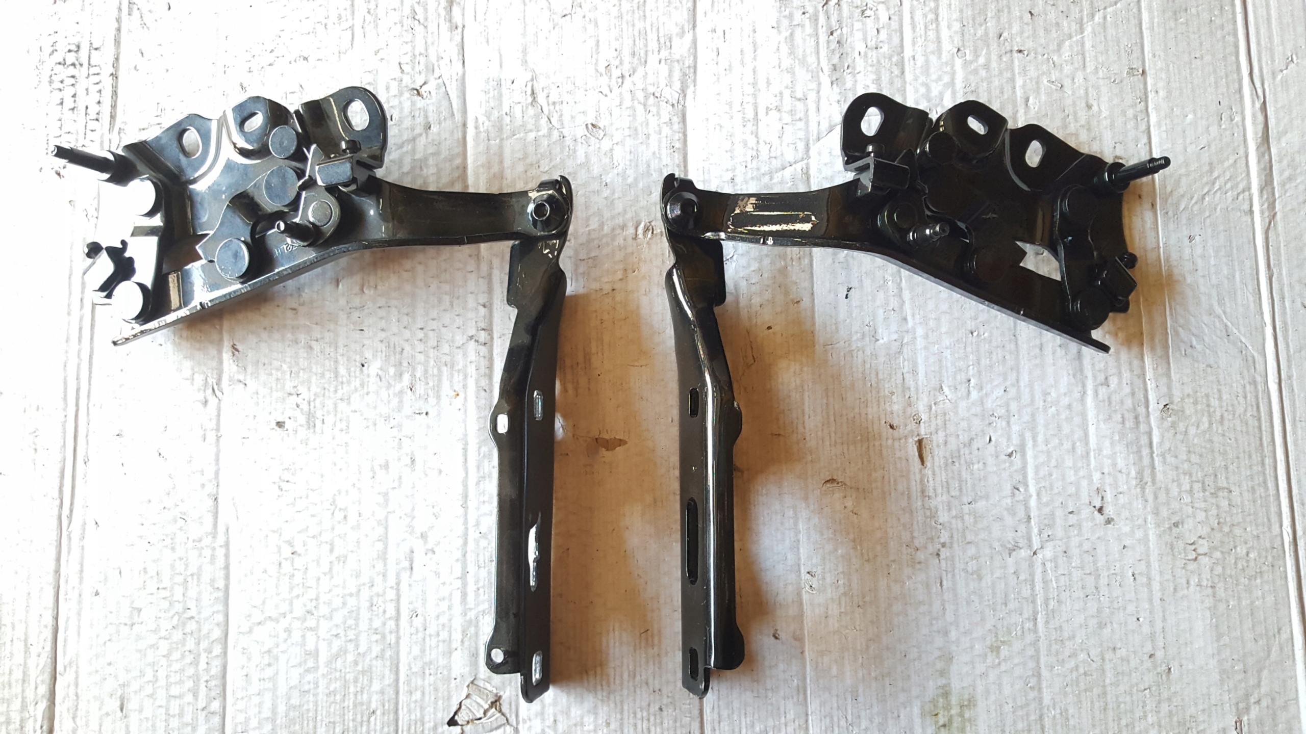 ОРИГІНАЛЬНІ петлі капоту L+ПРАВ. сторона AUDI A3 RS3v0823301fv0823302f