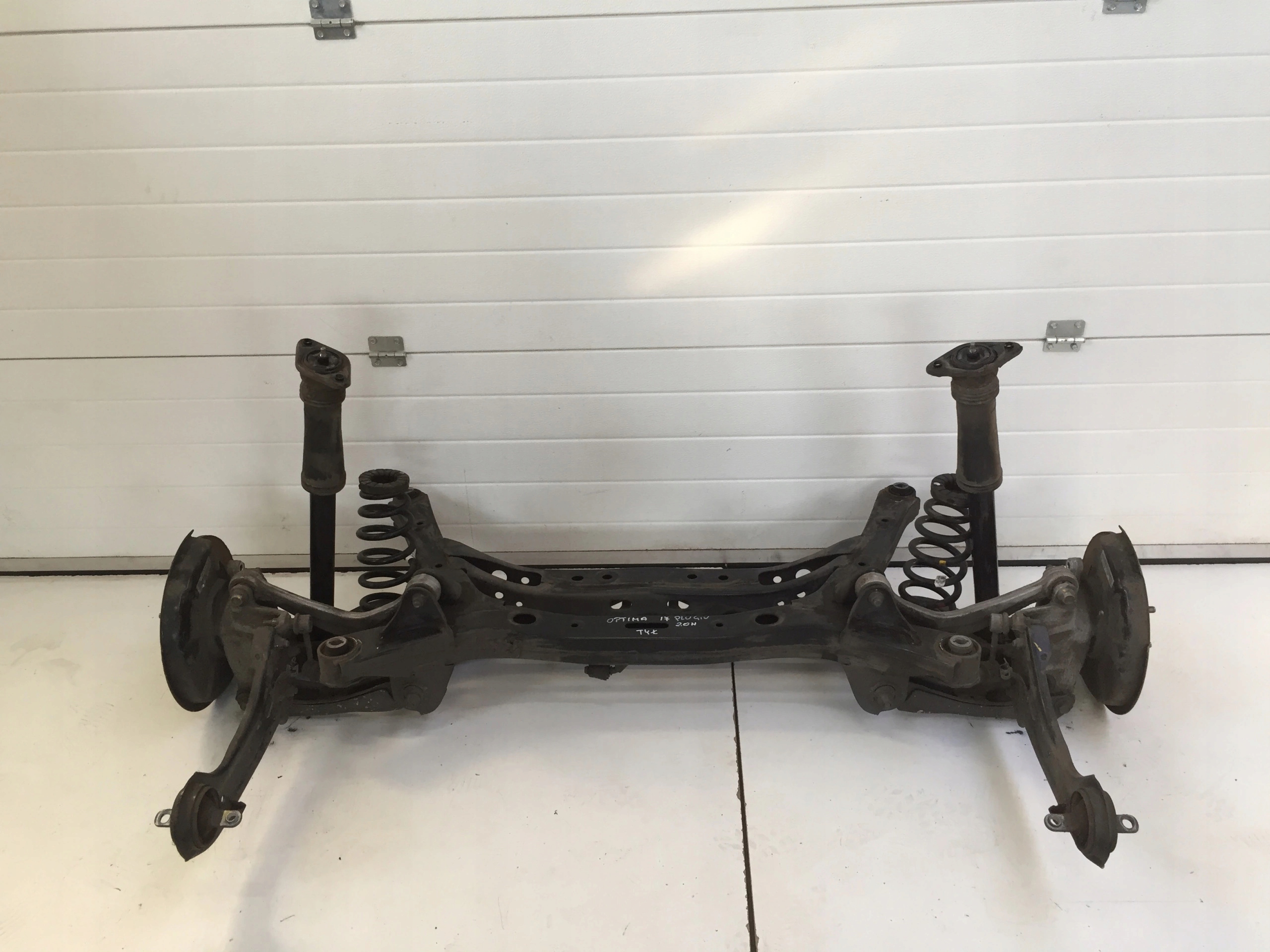 KIA OPTIMA IV 2018 СЕДАН БАЛКА ХОДОВОЇ ЧАСТИНИ ЗАД.