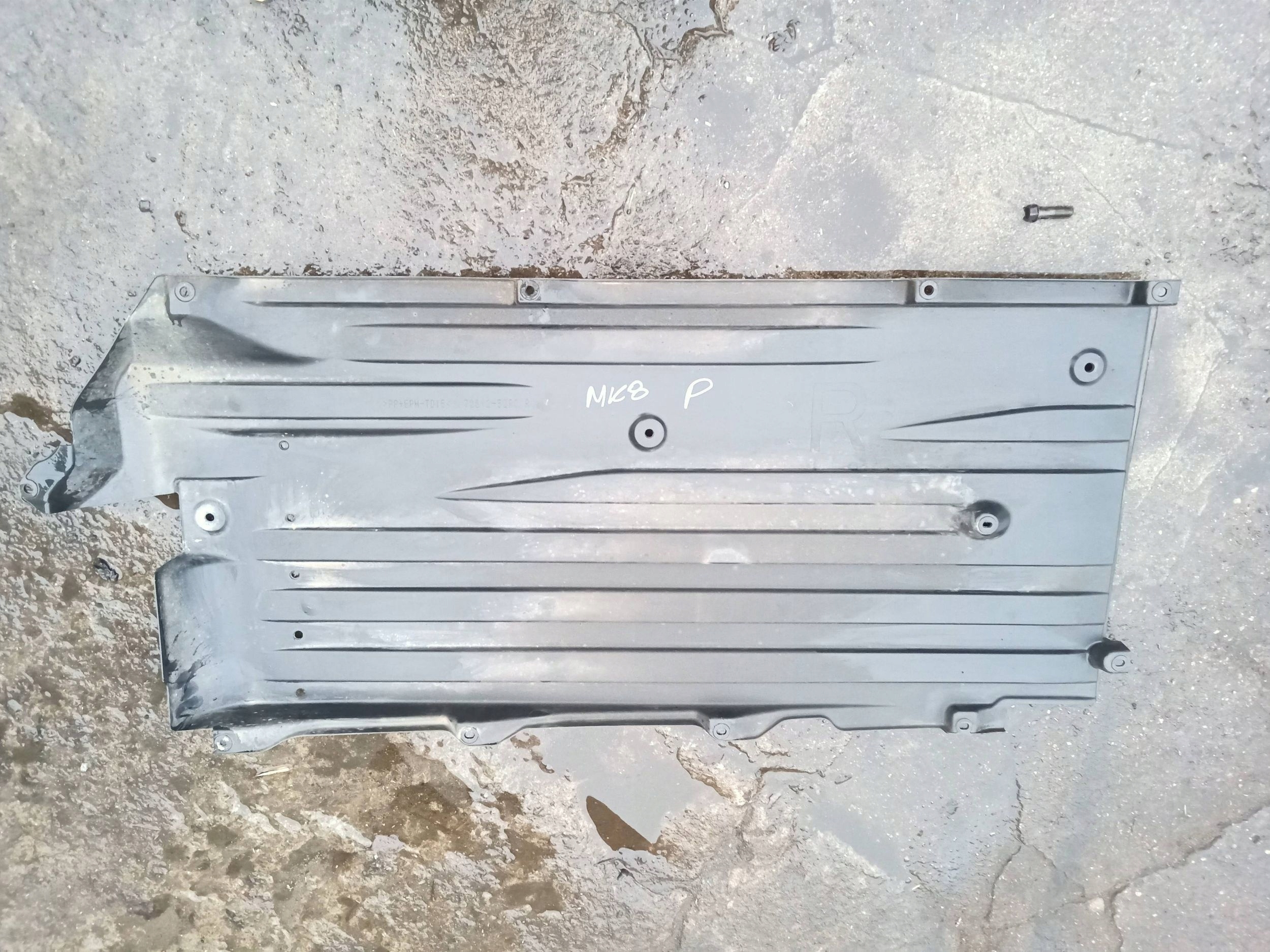 SUZUKI SWIFT MK8 cover chassis right front 2019R
