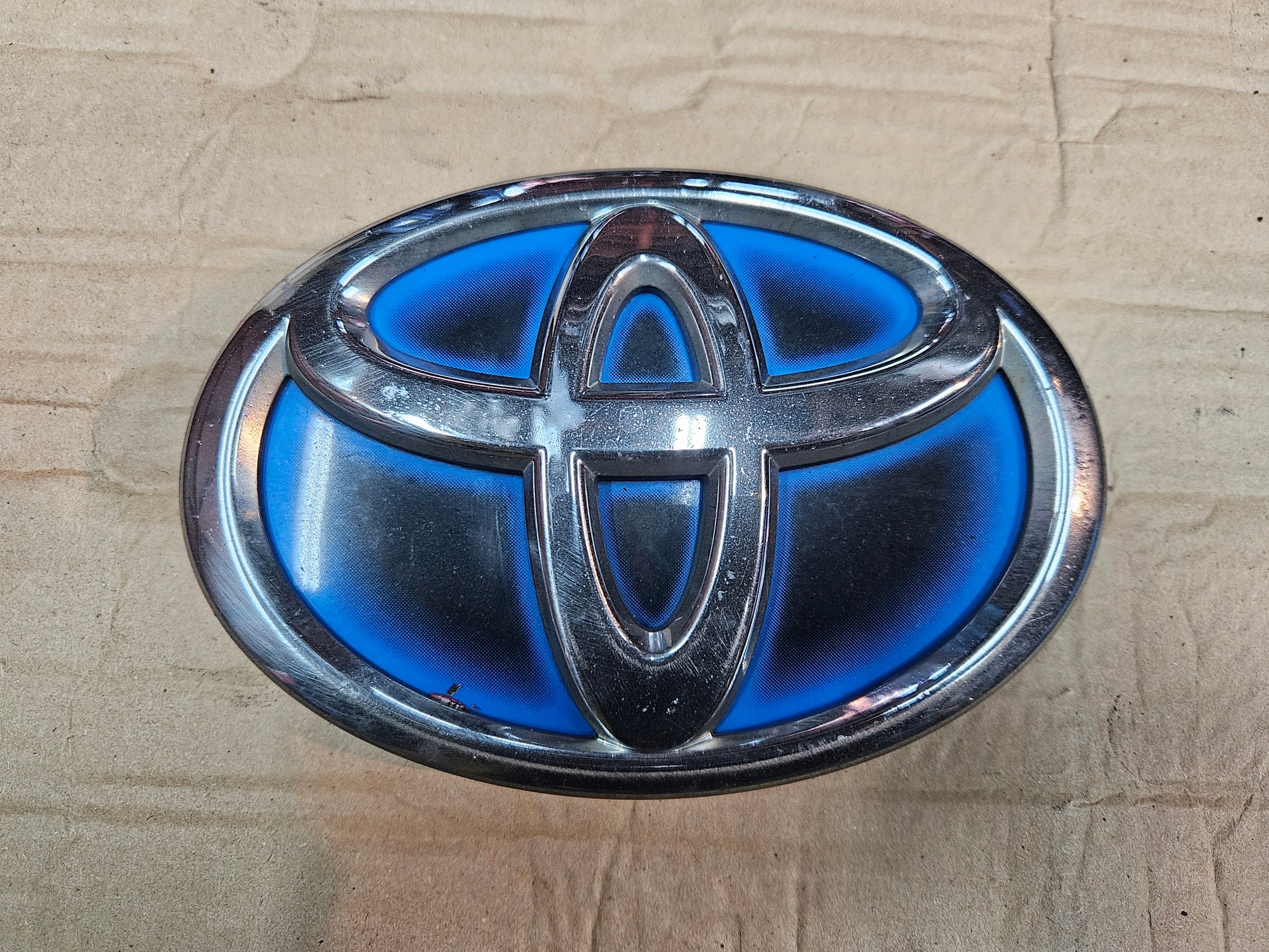 TOYOTA PRIUS III 09-12 ZNACZEK LOGO EMBLEMAT