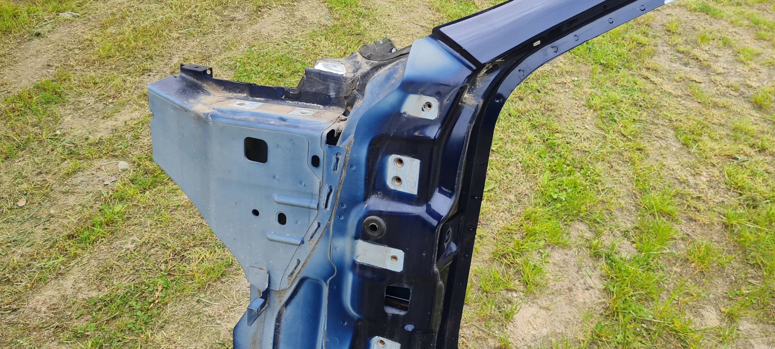 Maserati Quattroporte VI side of the threshold threshold pillar left front