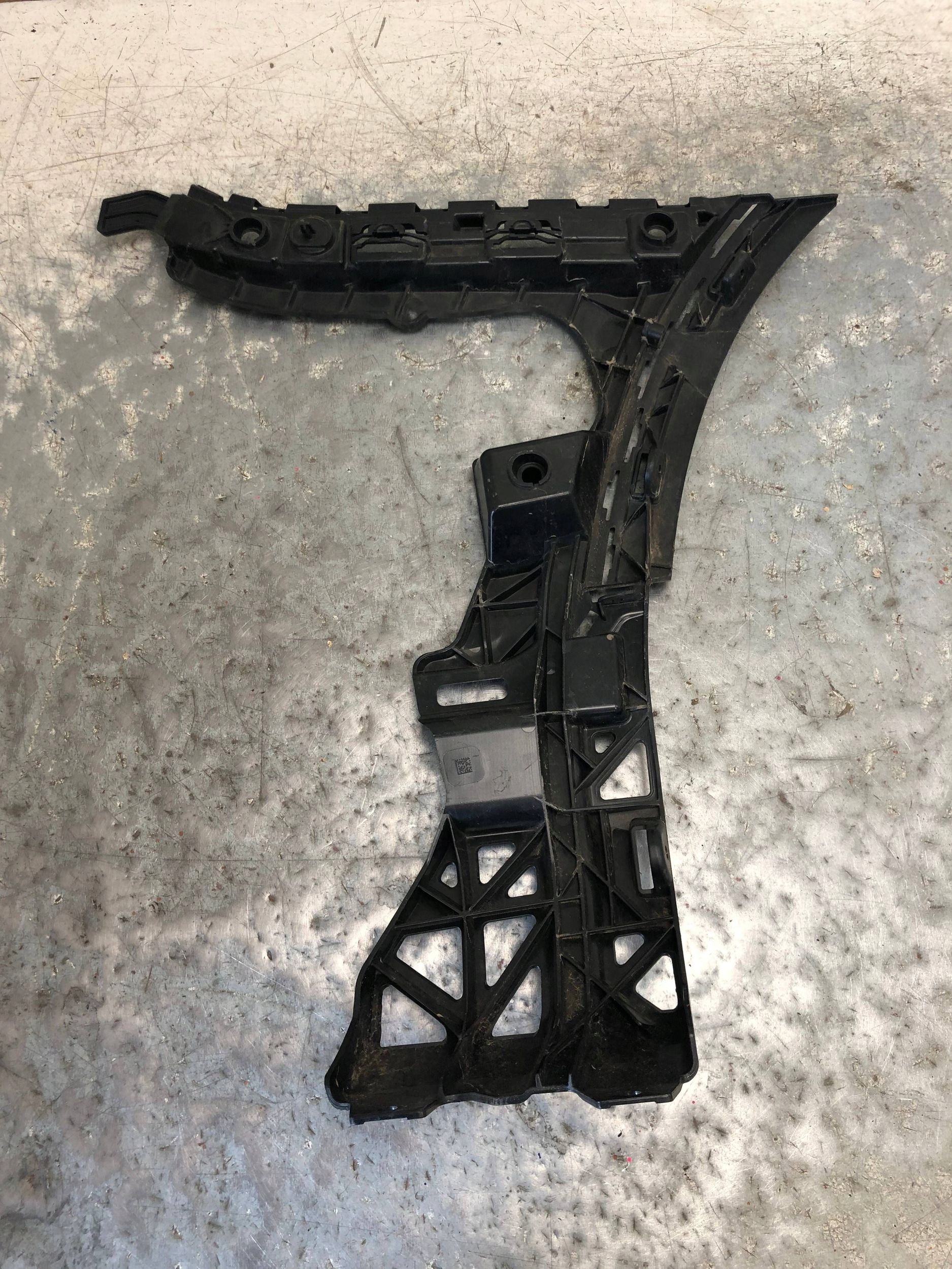bumper bracket left rear part MERCEDES W253 A2538858302