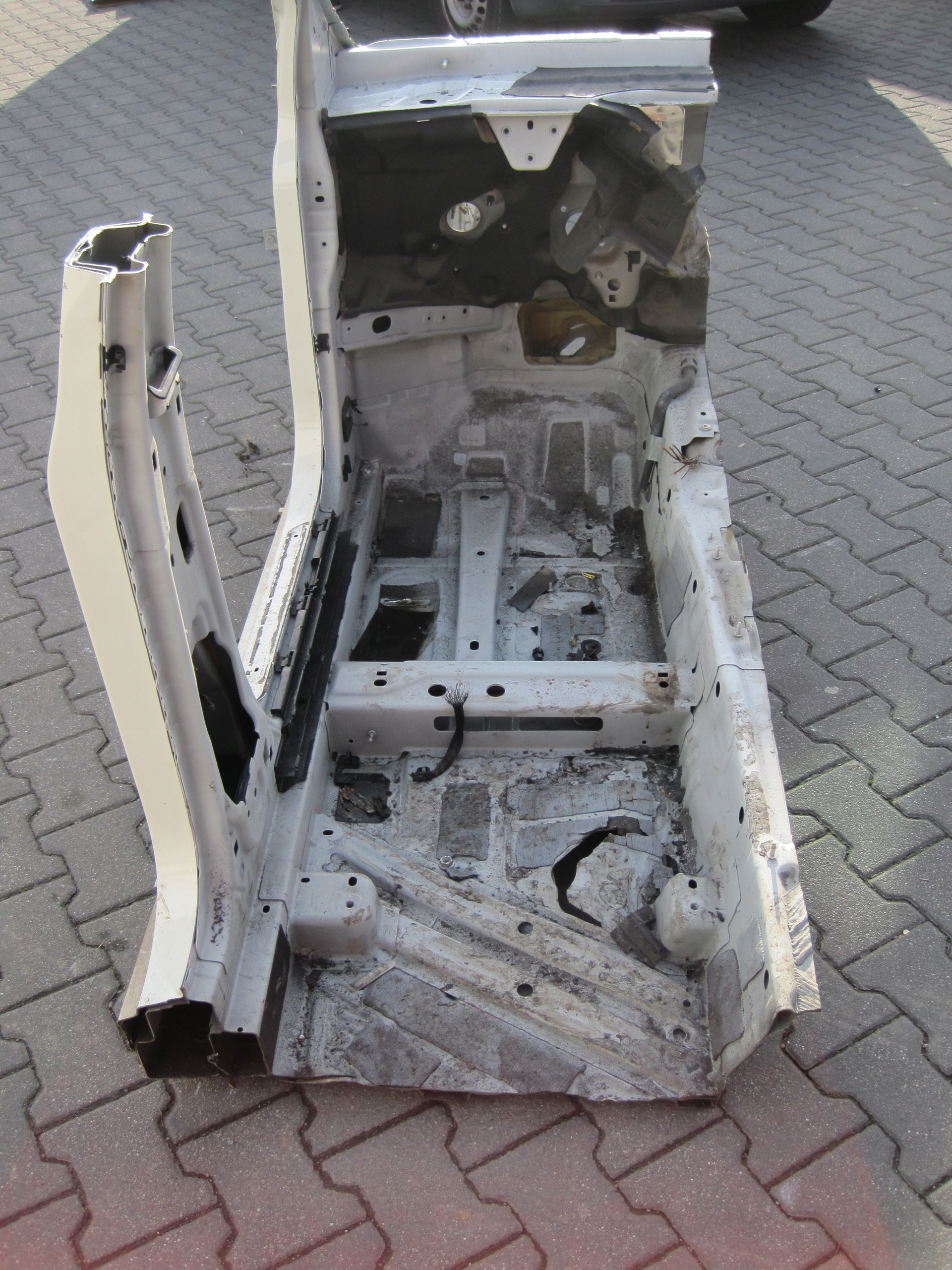 quarter left front MERCEDES B KLASA 246