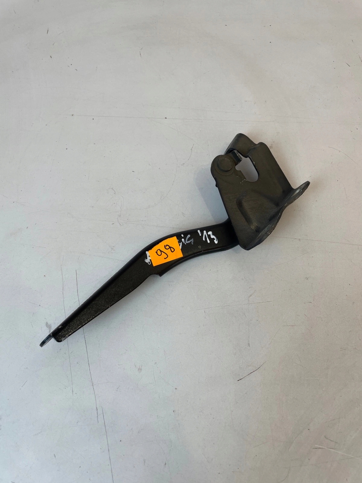 hinge bonnets front front left Toyota Avensis T27 lift