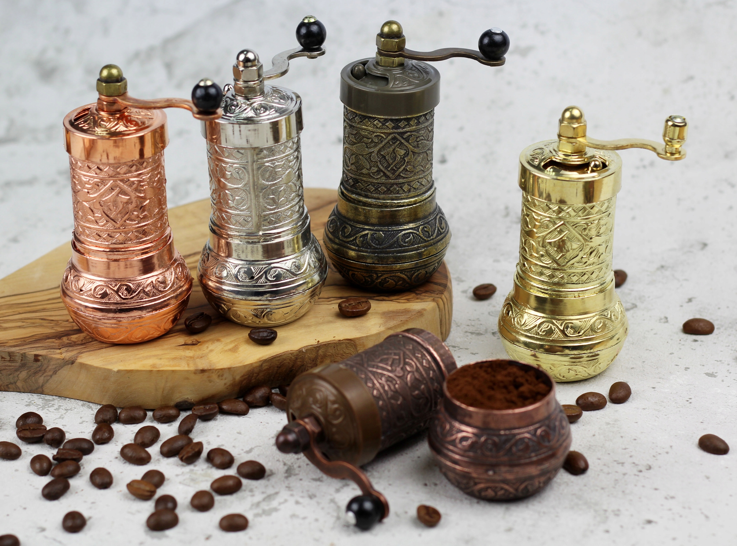 MŁYNEK RĘCZNY STYL VINTAGE TURECKI | STARE ZŁOTO EAN (GTIN) 09617582