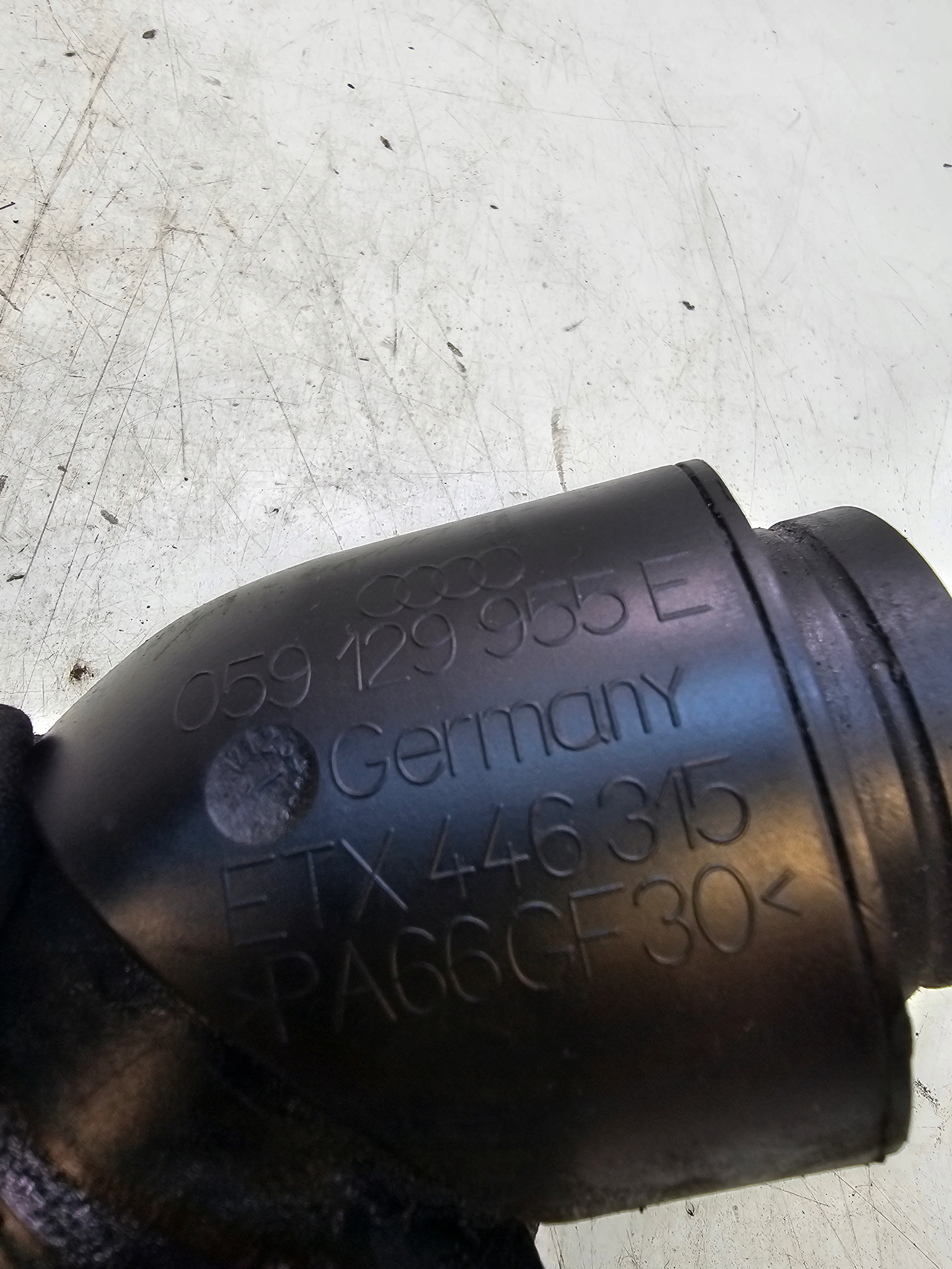 REZONATOR TURBO AUDI A4 A6 A7 3.0 TDI 059129955E