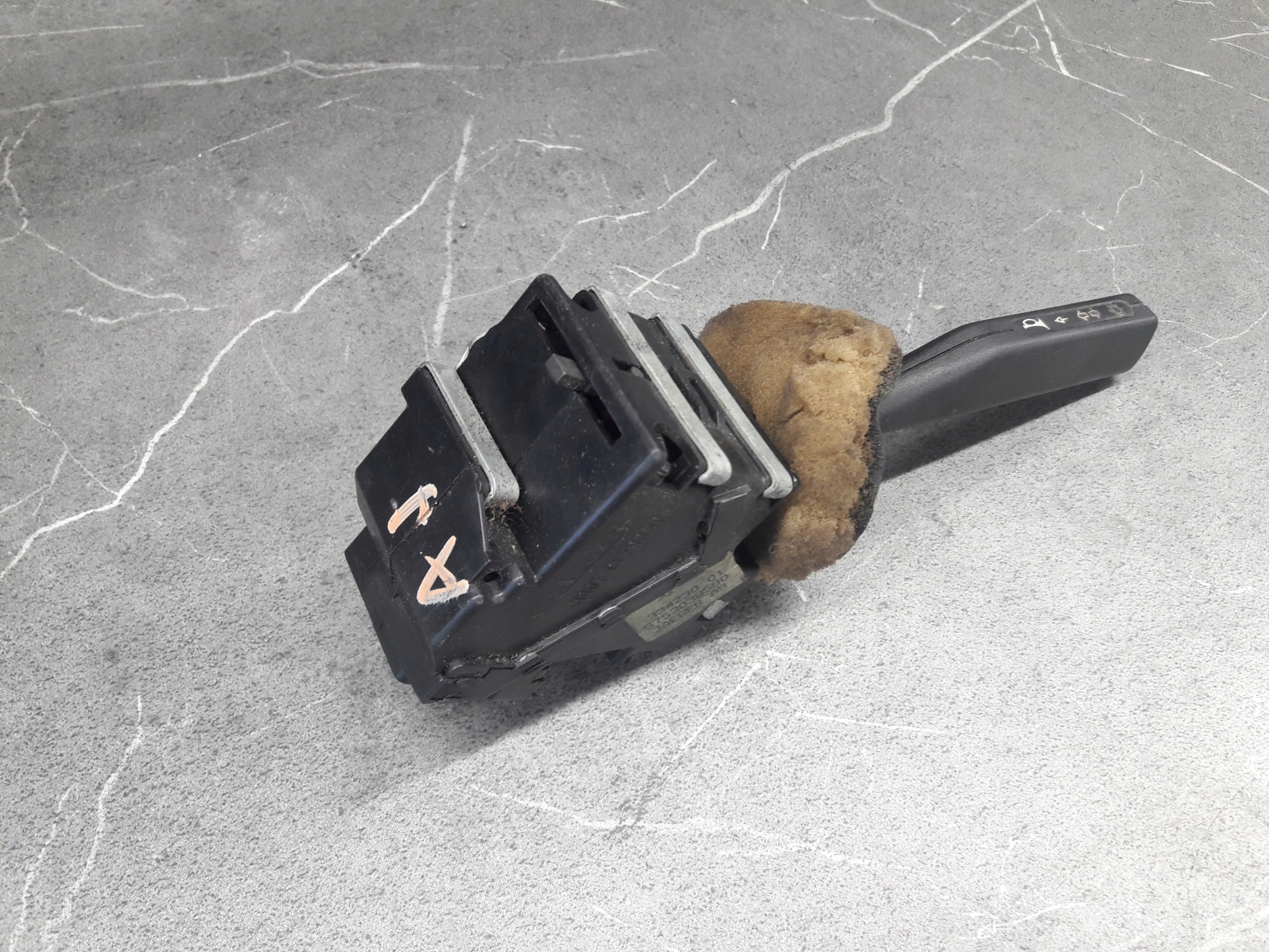 9753038580 przelacznik kierunkowskazow citroen ax Numer katalogowy oryginału 9753038580