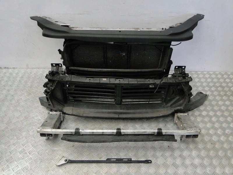 31368232 PAS PRZEDNI CHŁODNICE VOLVO XC60 2.0D D4 2019 Stan opakowania zastępcze