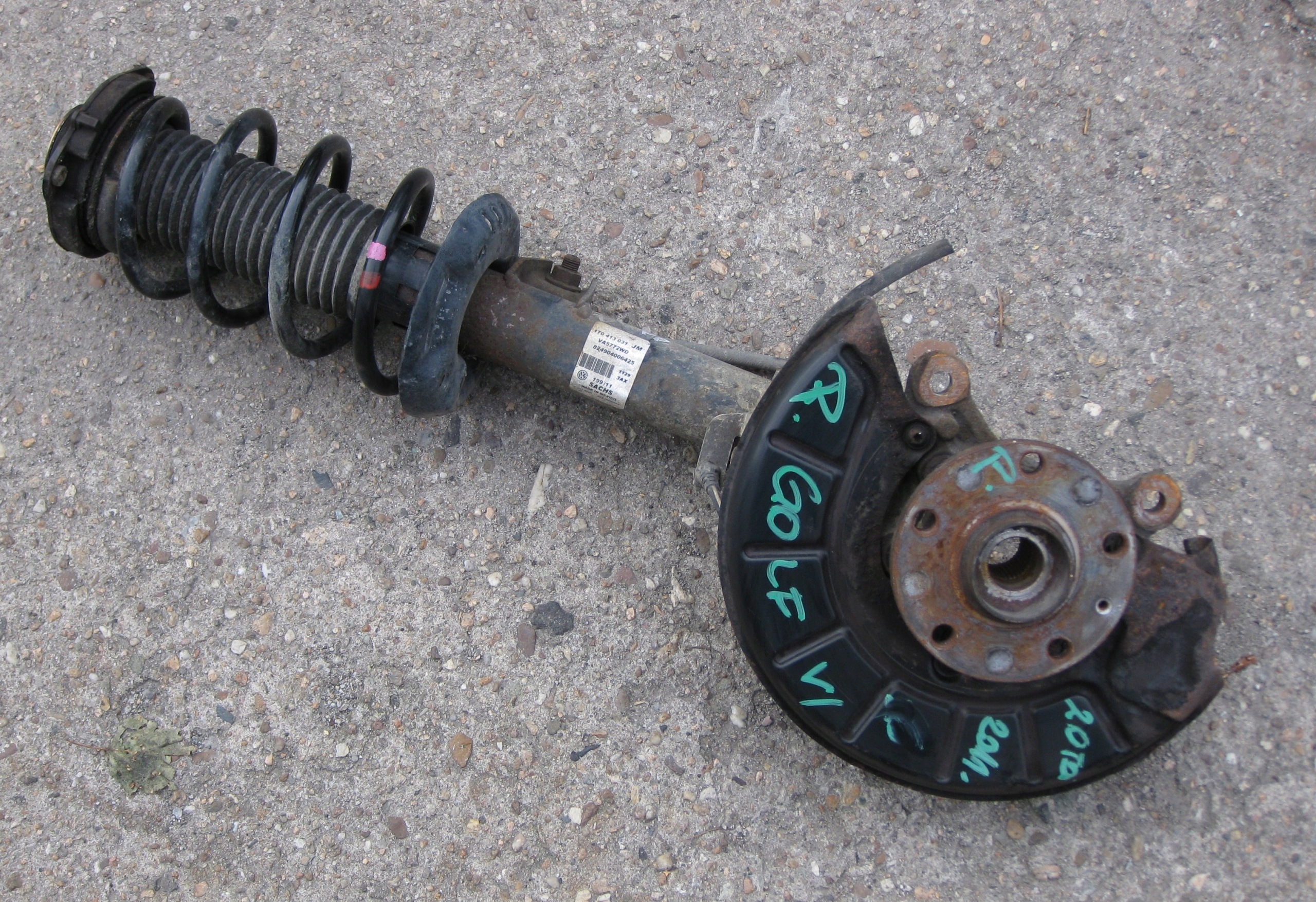 VW GOLF VI KOMBI 2.0TDI McPherson spring swing right front