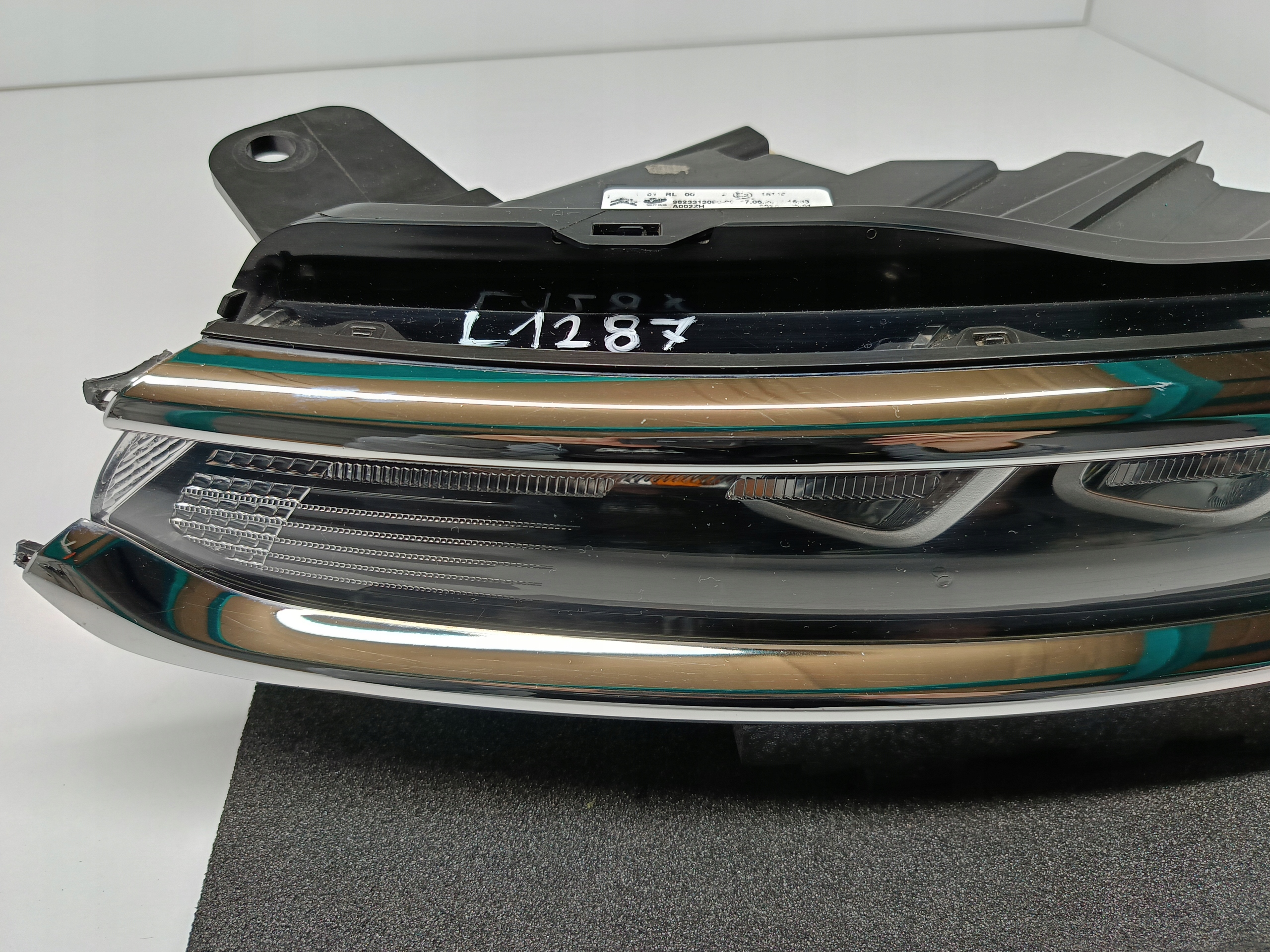 CITROEN C3 III 16- LAMPA LEWA ŚWIATŁO DRL LEWE PRZÓD LED OEM 9823313080 Wersja Europejska