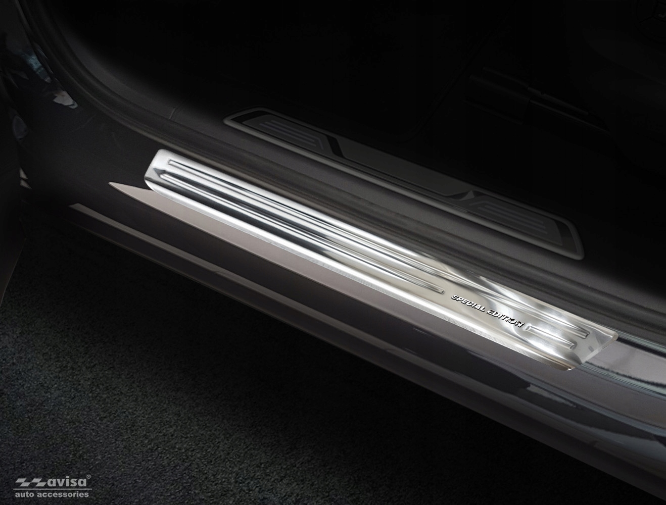 VOLKSWAGEN TOUAREG III NAKŁADKI PROGOWE LISTWY NA PROGI STALOWE Producent Avisa