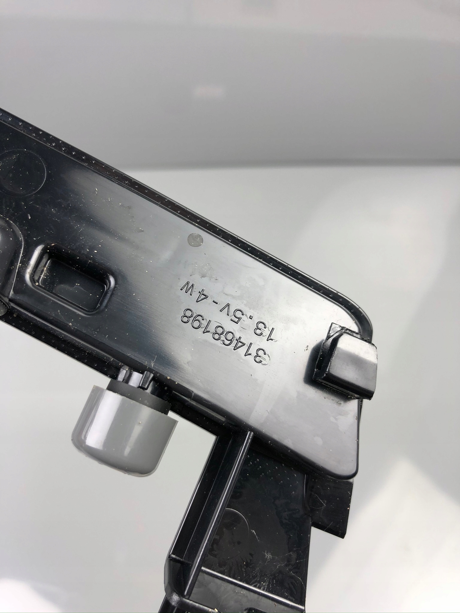 TRZECIE light STOP VOLVO V60 II 31468198