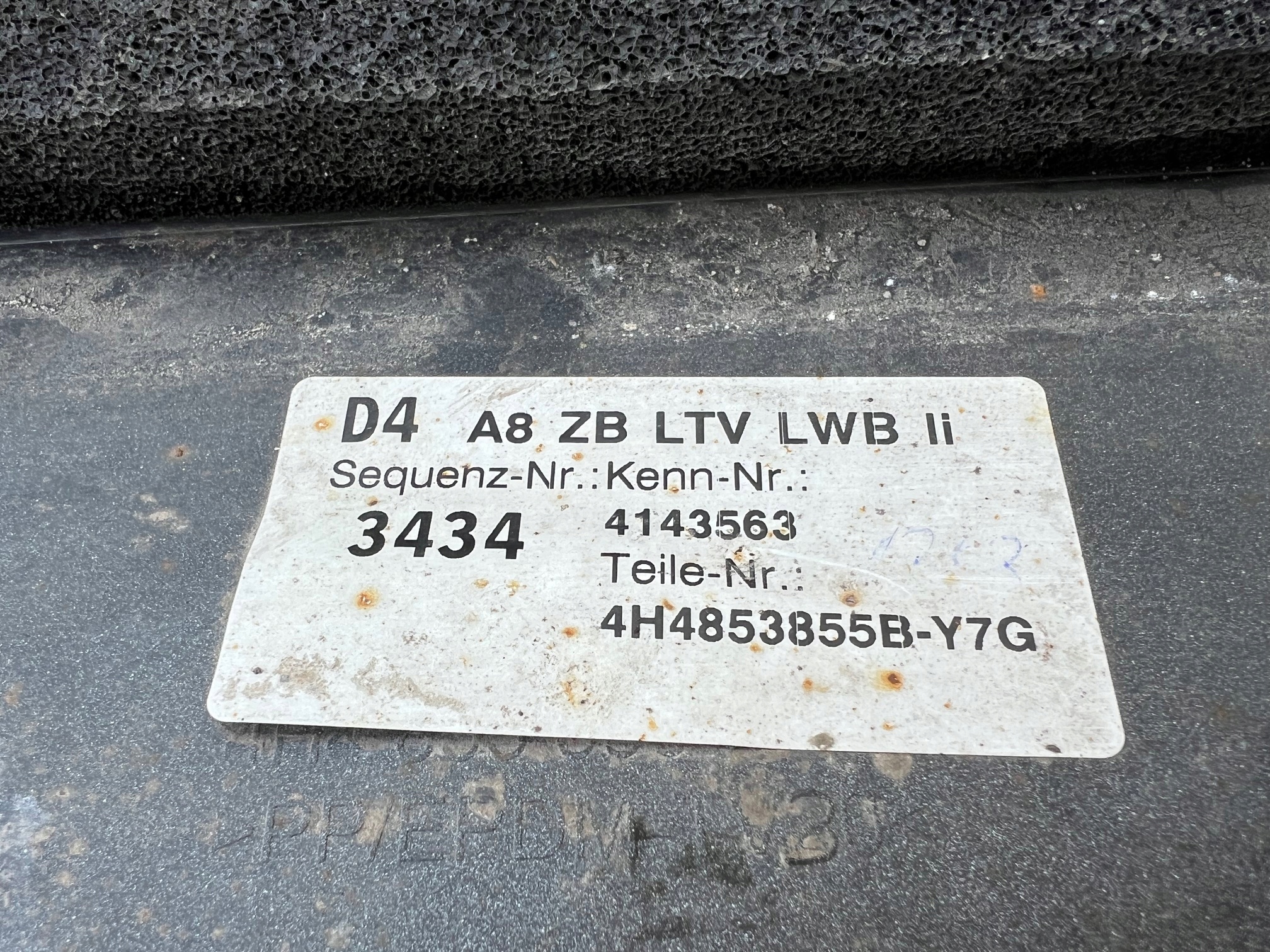 AUDI A8 D4 LONG moulding cap threshold left 4H4853855B