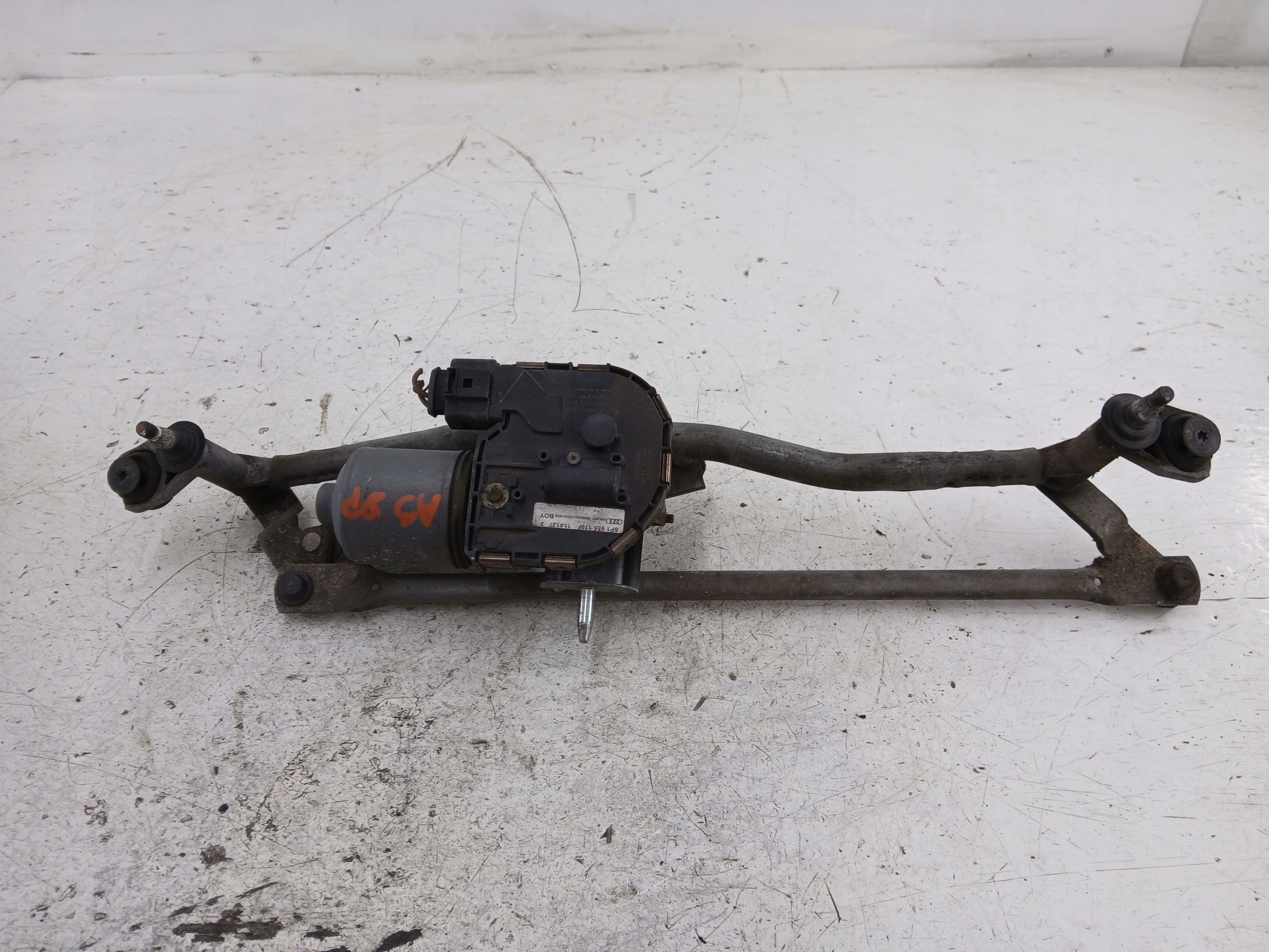 AUDI A3 8P LIFT wiper mechanism front 8P1955119F