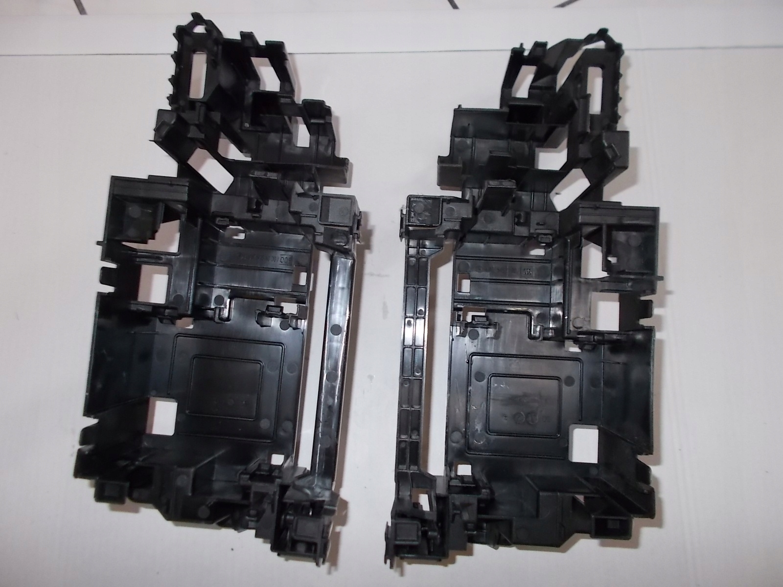 9075451100 9075451000 - MERCEDES SPRINTER W907 может корпус крепление