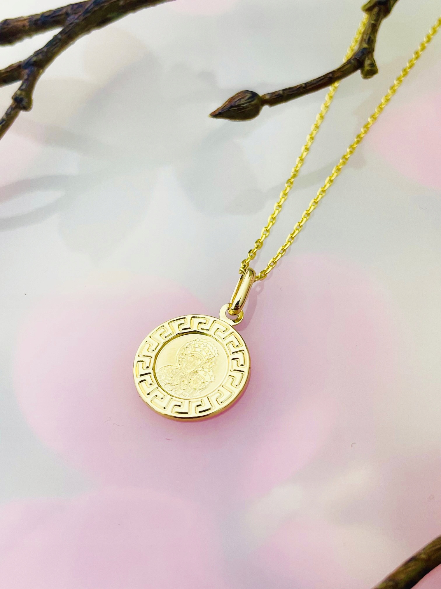 Zlatý Medailonek Přívěsek Panna Maria Čenstochovská laserový vzor