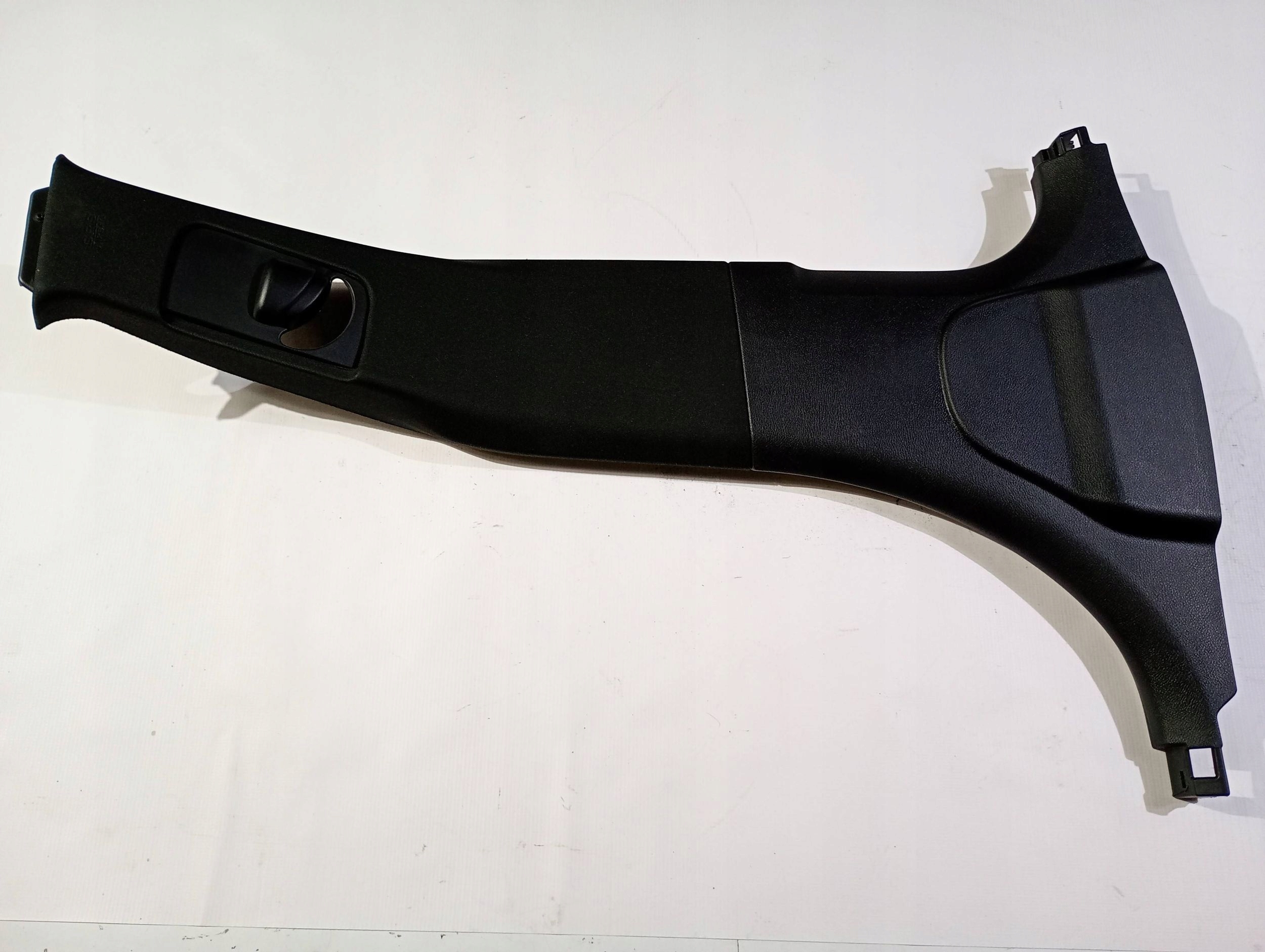 cover side panel slupka B right Dodge Charger 2015