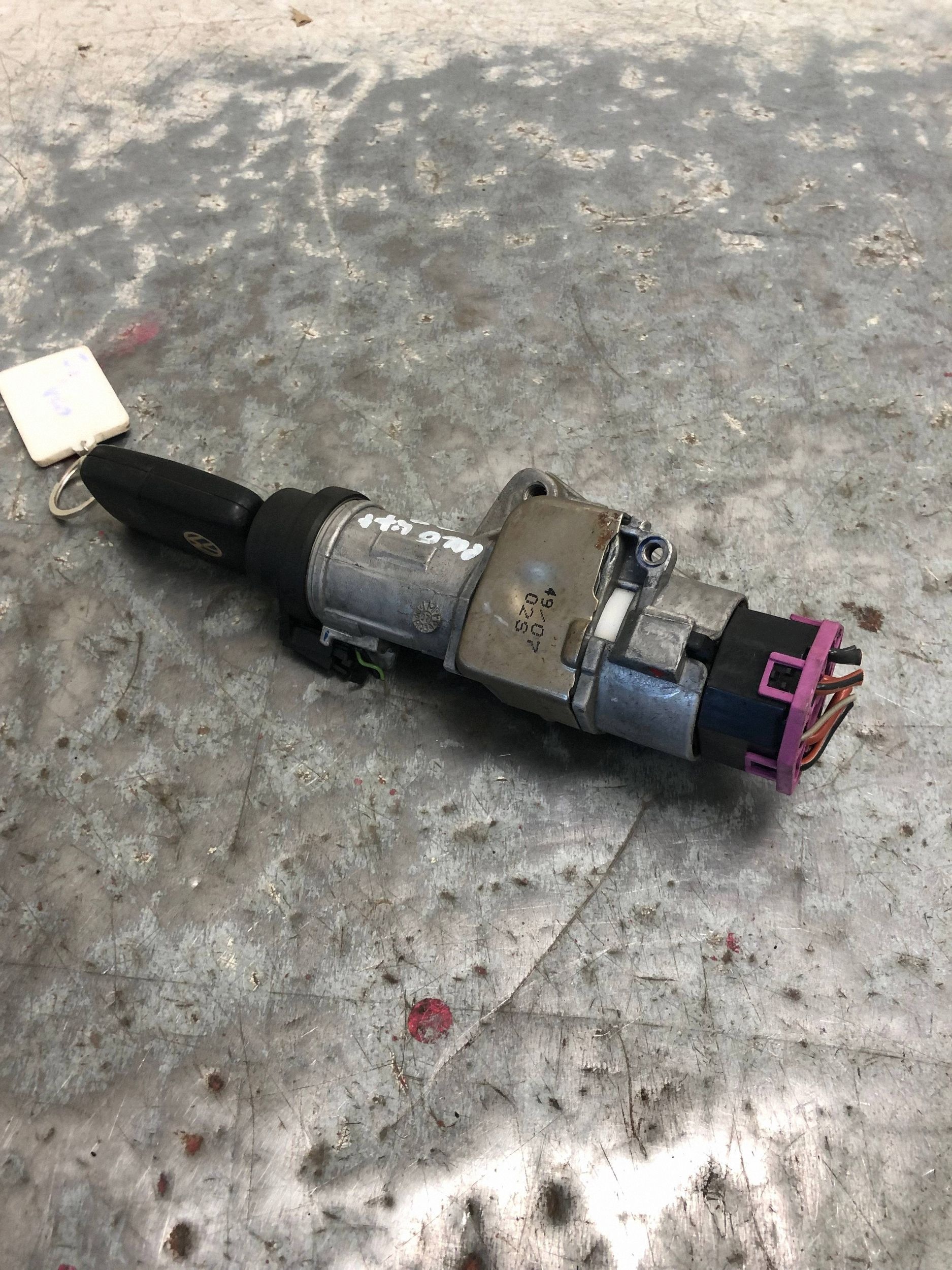 ignition + key VW POLO IV LIFT 4B0905851Q
