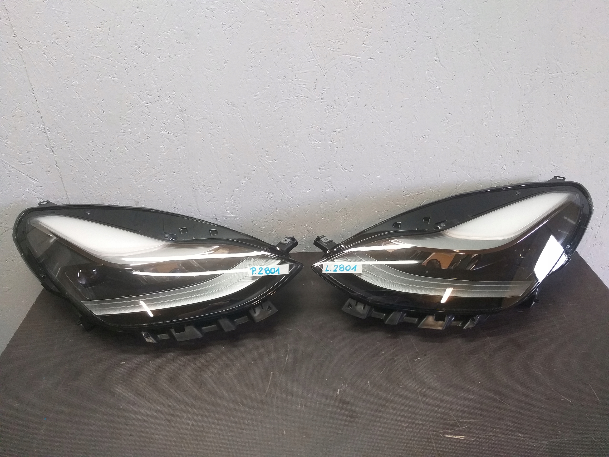 LIGHT LIGHTS FRONT LEFT RIGHT TESLA Y FULL LED 1514953-00 1514952-00