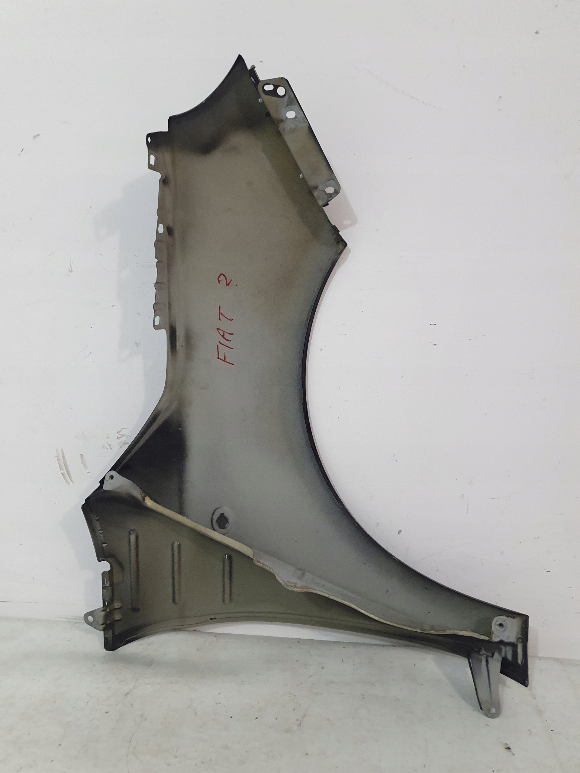 FIAT 500 BŁOTNIK LEWY PRZÓD PRZEDNI 07- Strona zabudowy przód - lewa