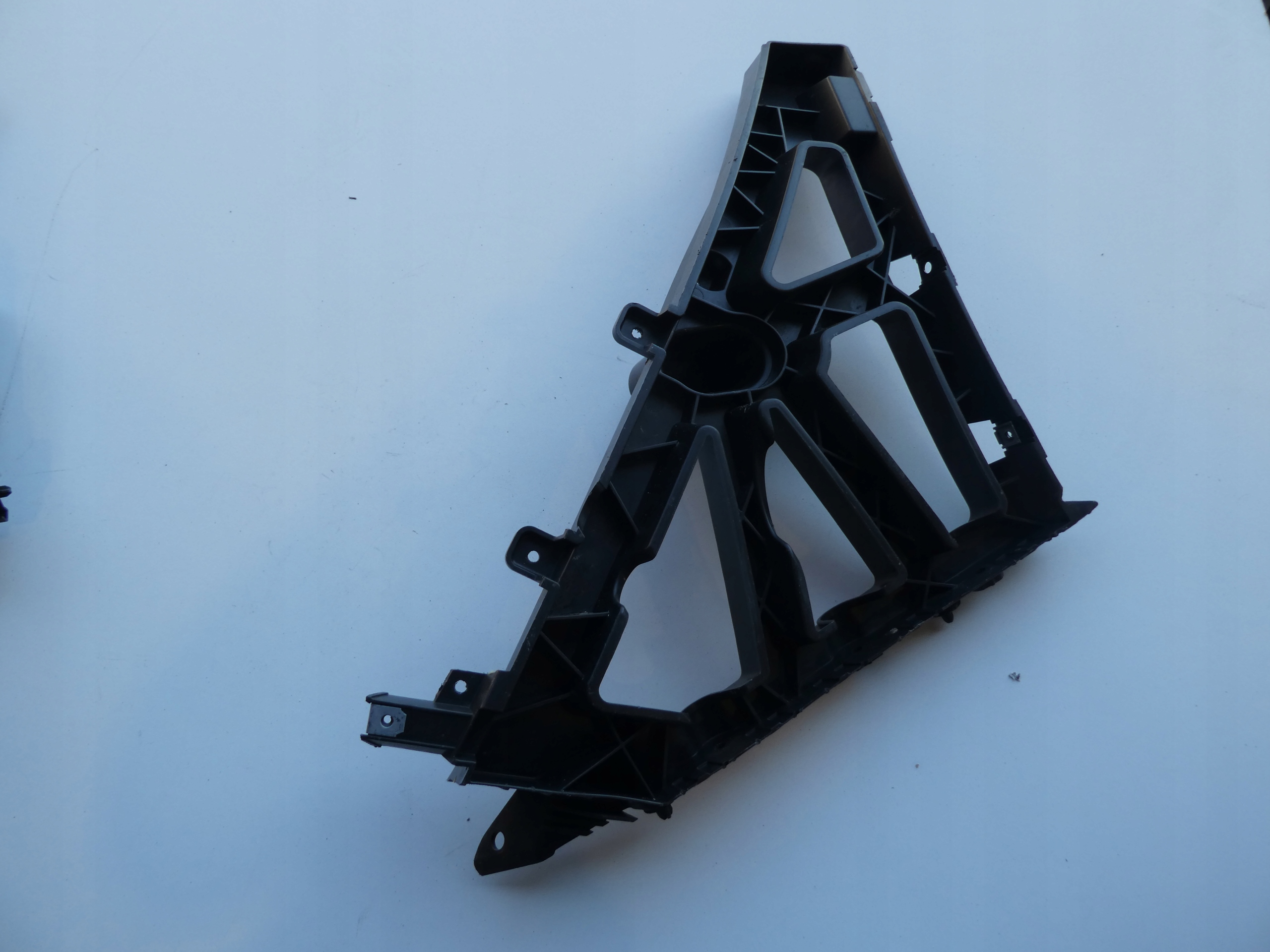 JAGUAR XF II bumper bracket left rear part GX63-17A882-A