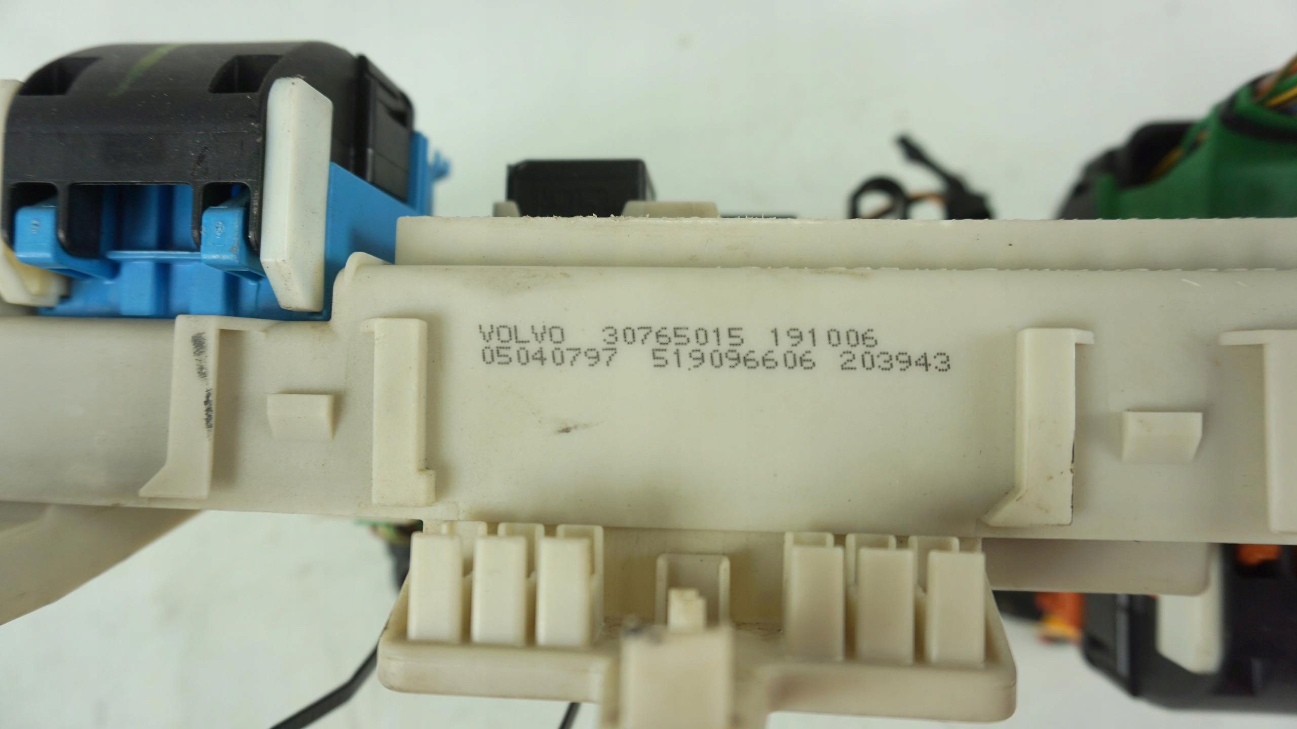 Module fusibles BSI Unité commande confort CEM VOLVO C30 S40 II V50 30765015