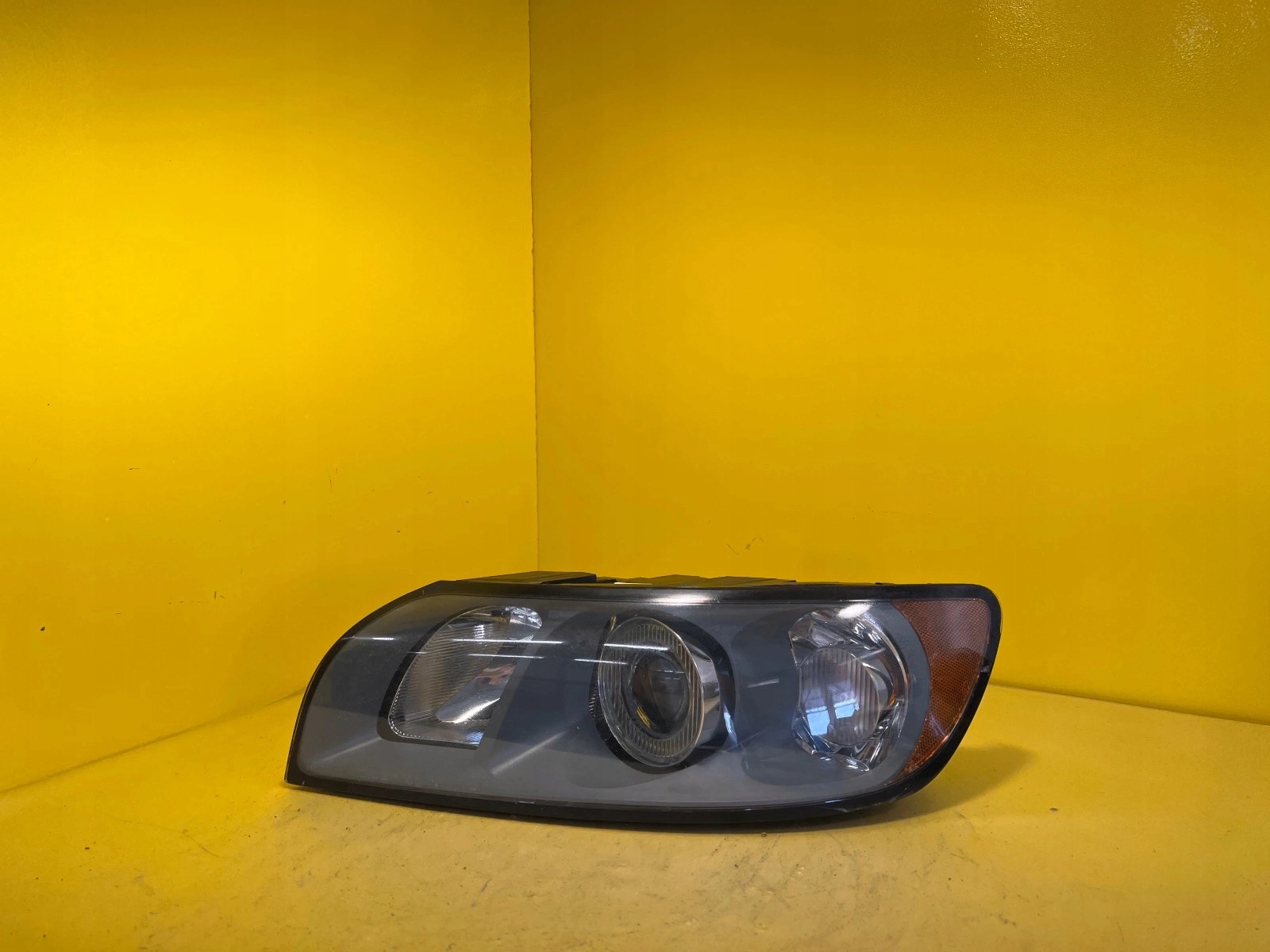 light left front Volvo S40 II V50 30698885 normal