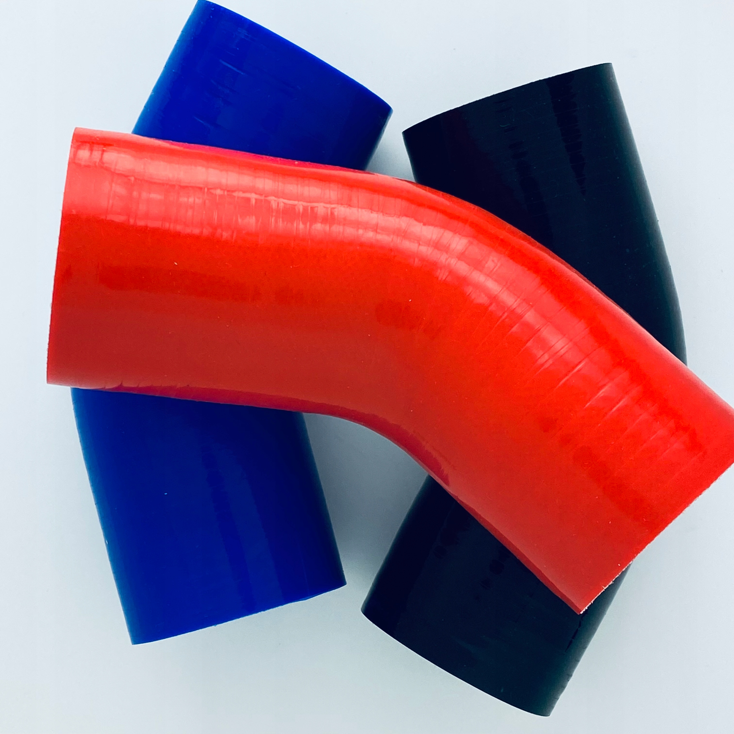 KOLANO 45st. SILIKON ZBROJONE 65mm KOLOR CZERWONY - elastyczne,