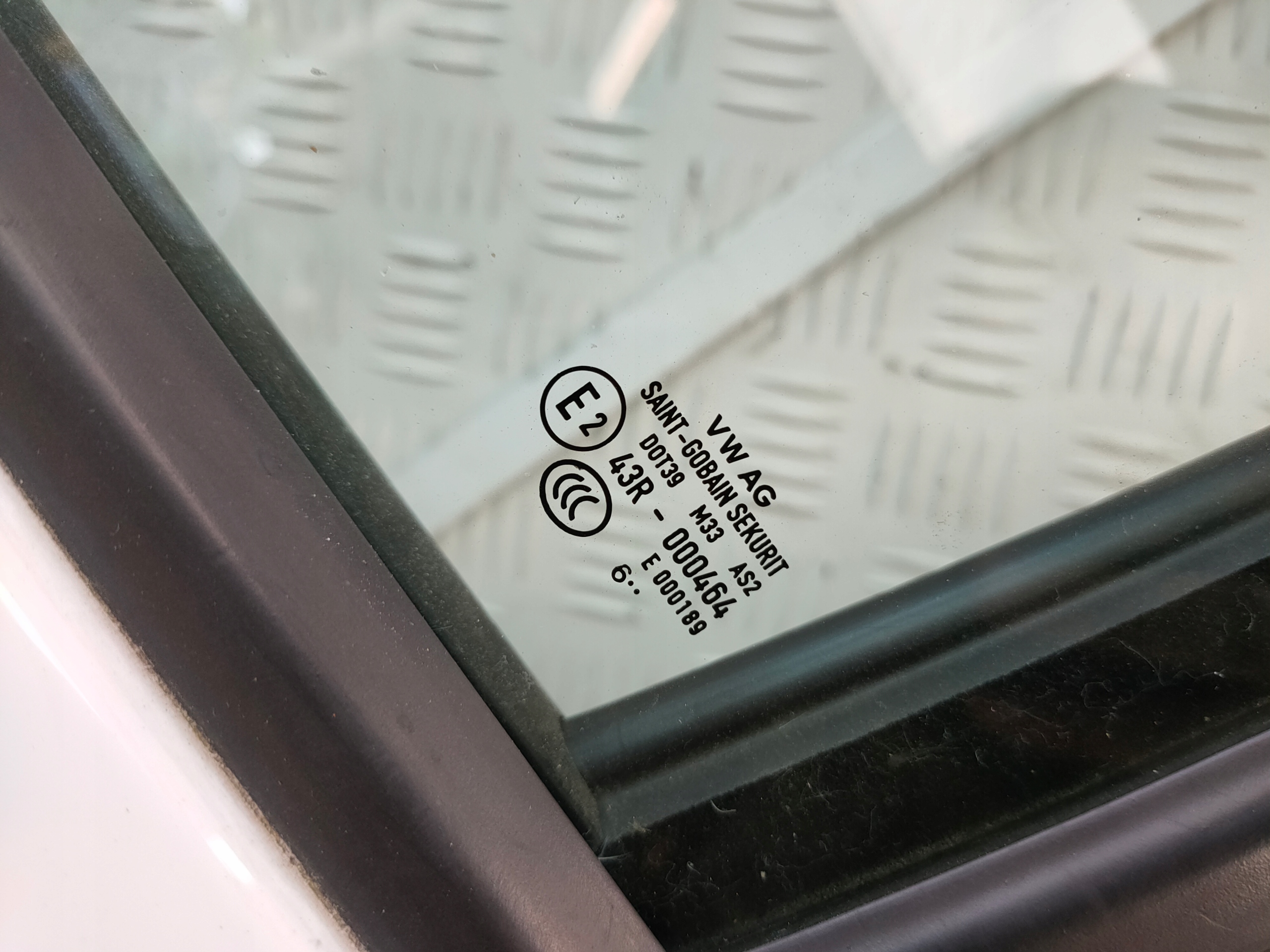 VW UP SKODA CITIGO SEAT MI 11-22 5D door front left front LB9A