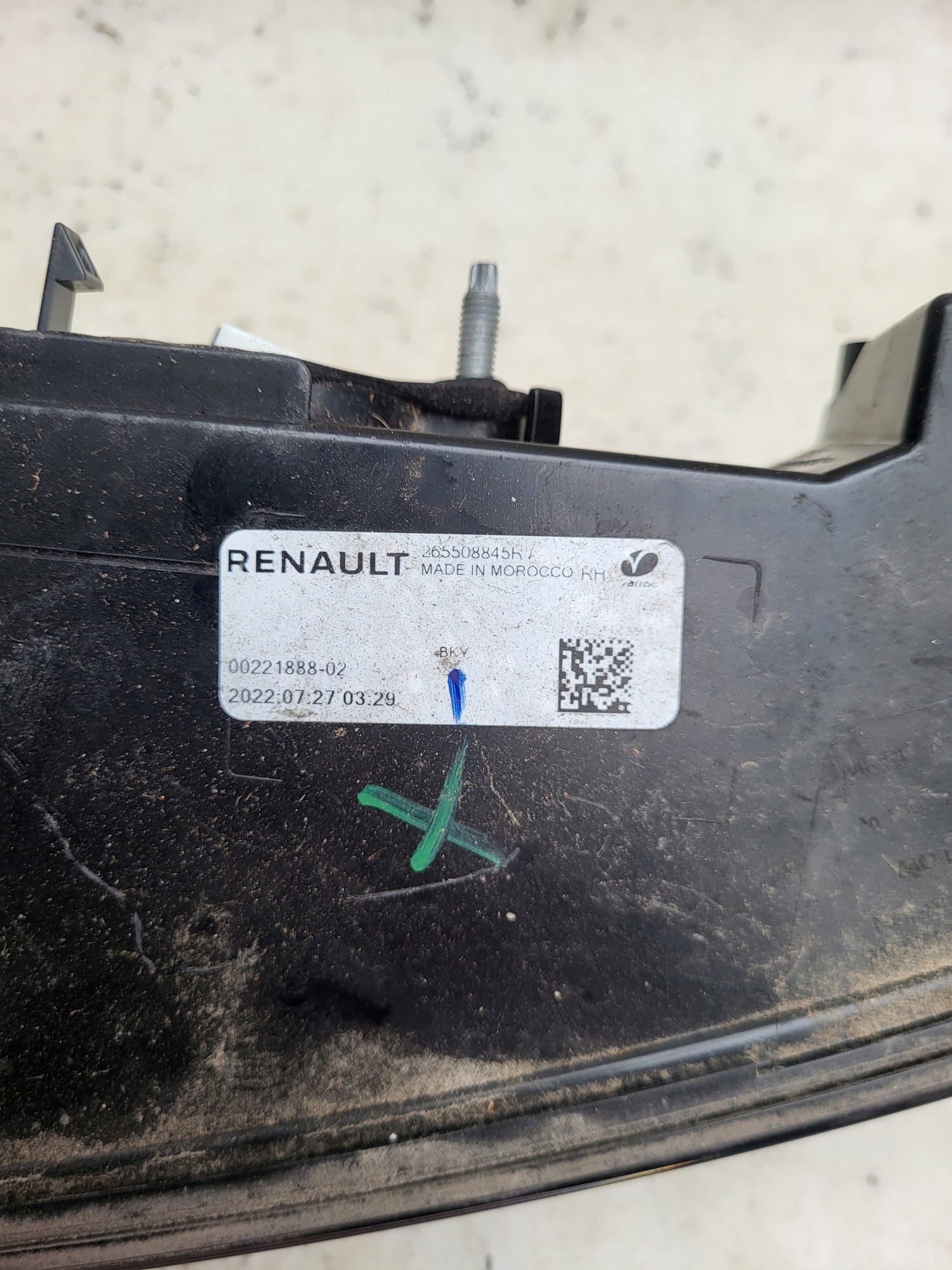 RENAULT MEGANE V E-TECH light right rear part rear to the bonnet 265508845R