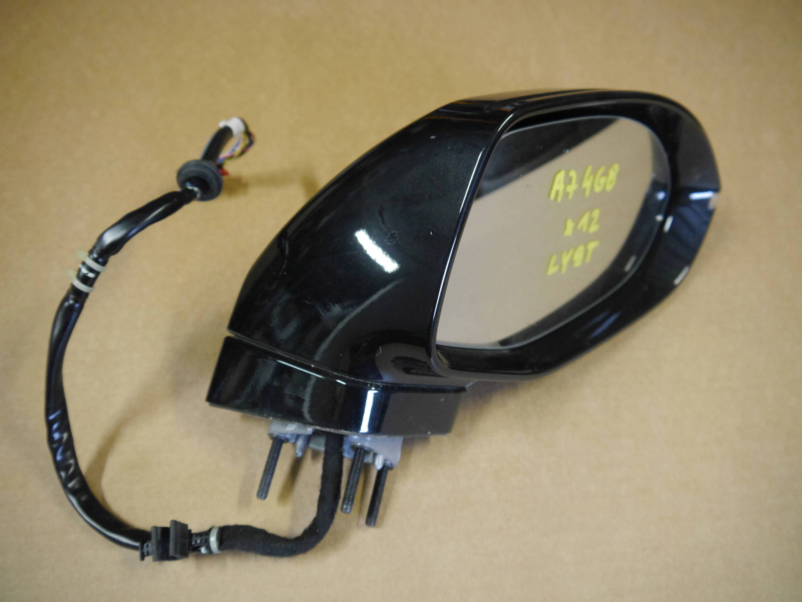 AUDI A7 4G LUSTERKO PRAWE 12 PIN LY9T Producent części Audi OE