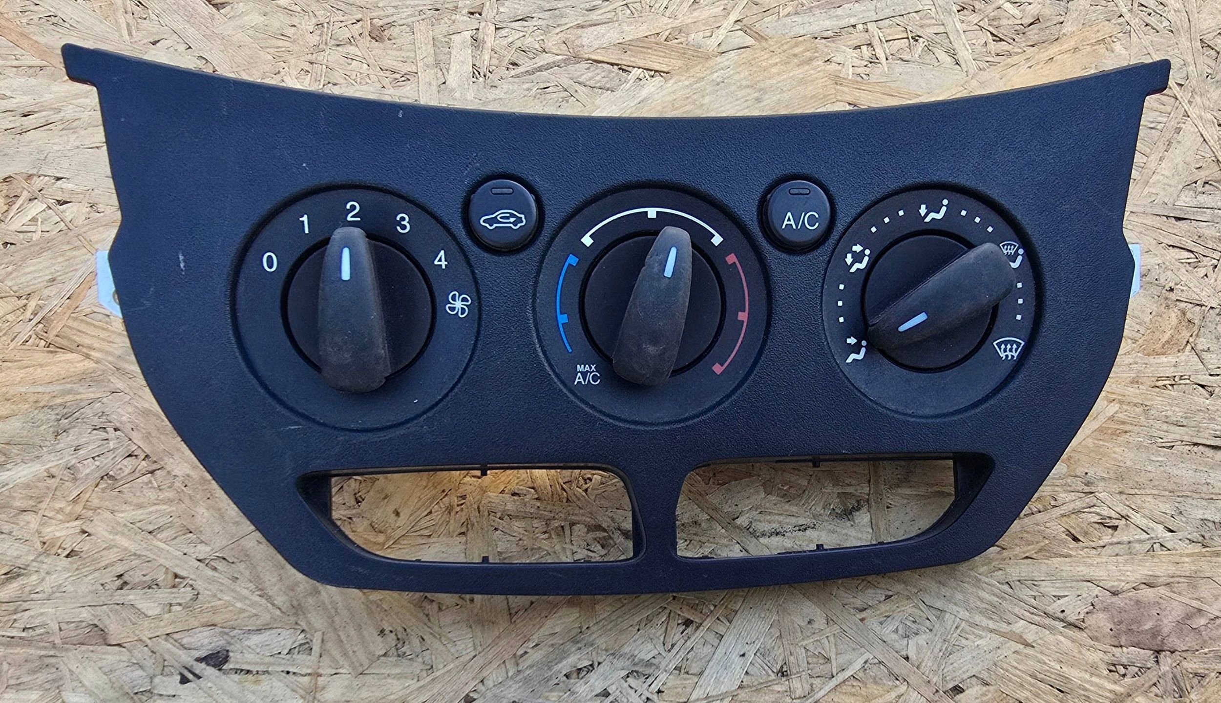 control panel of the air conditioning FORD C-MAX II MK2 AM5T19980AD