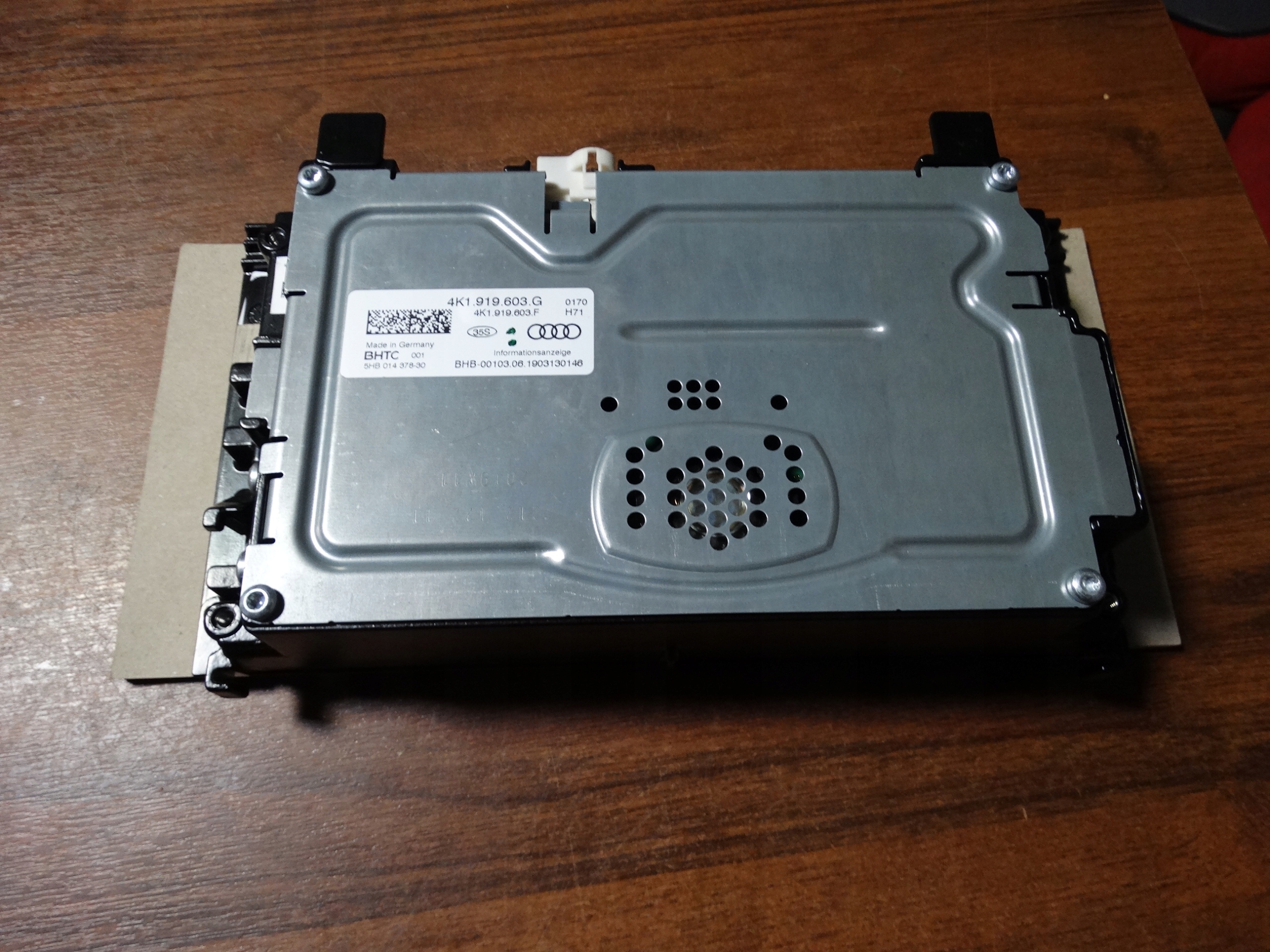 EKRAN display LCD AUDI A6 A7 C8 1 9