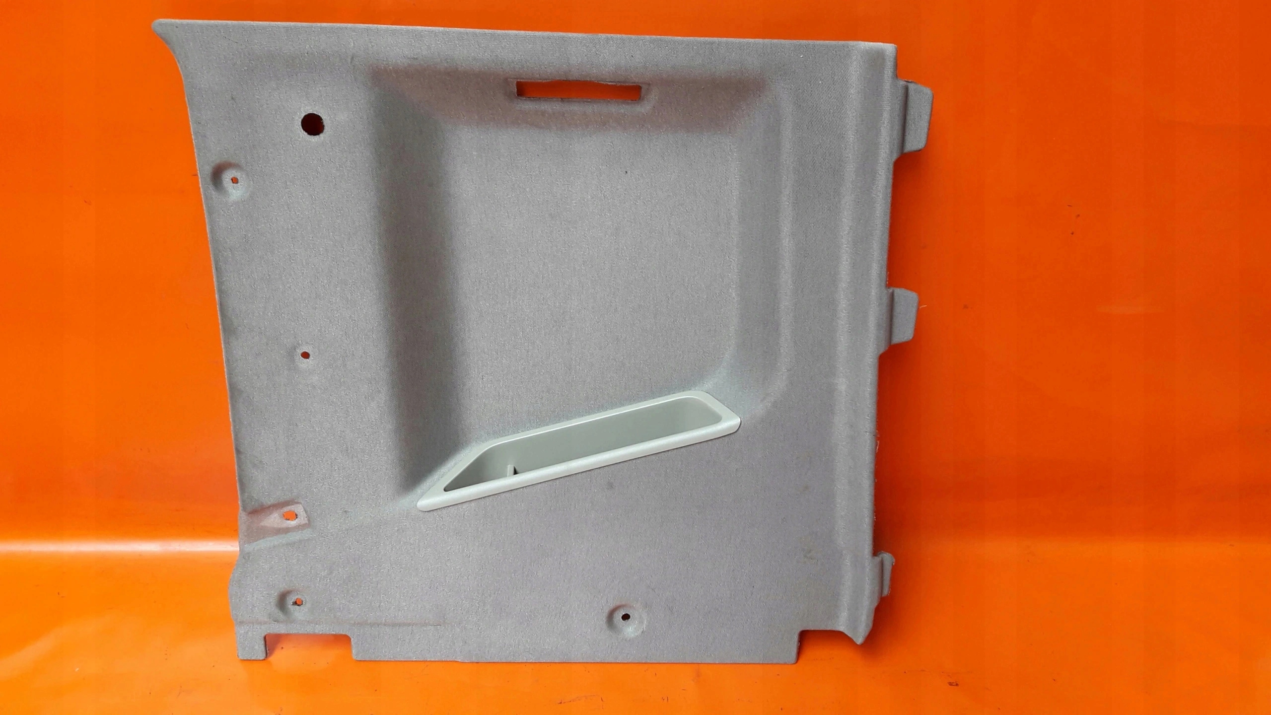 VOLVO FH13 TAPICERKA KABINY PRAWA