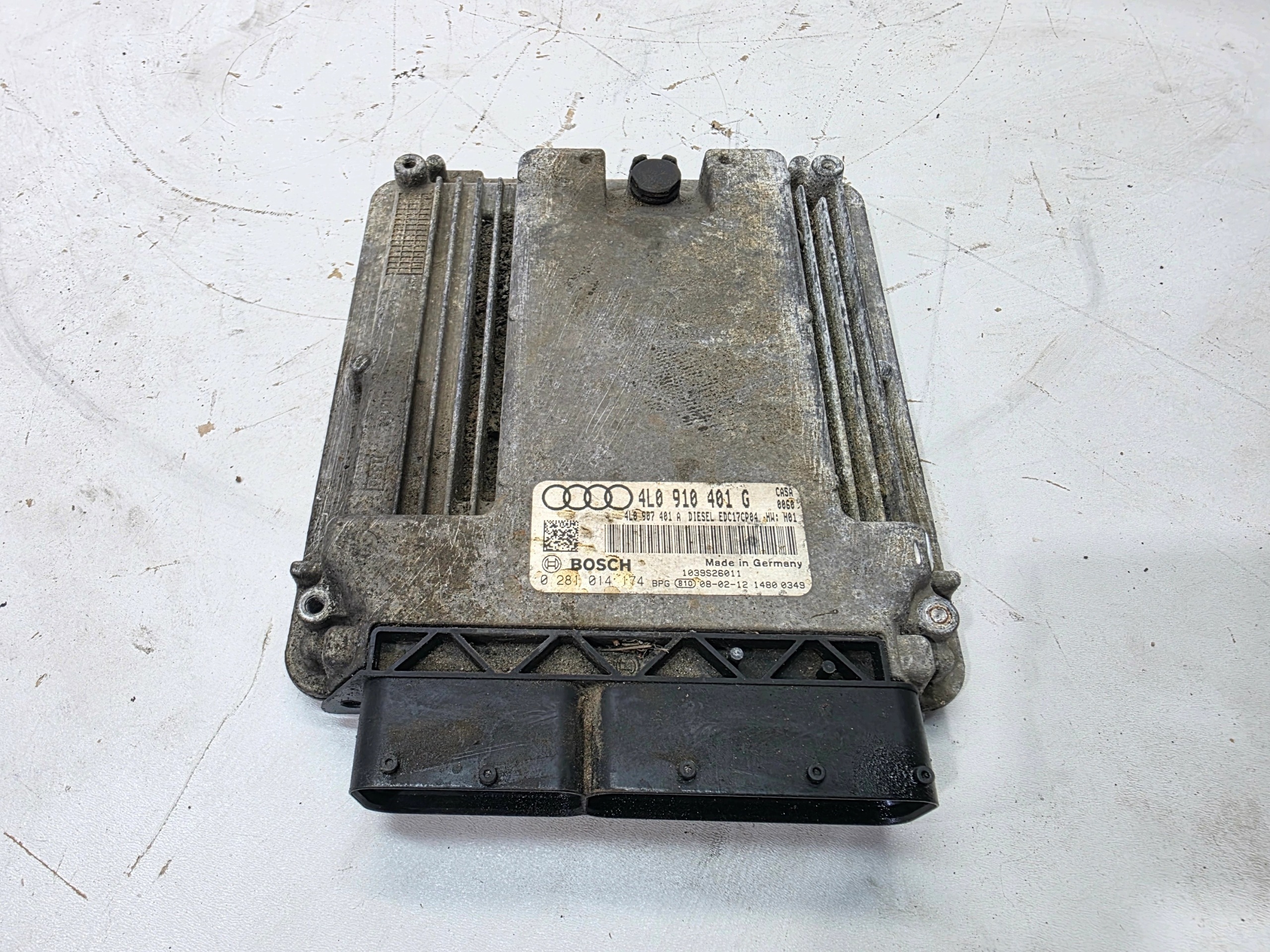 computer control unit of the engine AUDI Q7 4L 3.0 TDI 04L910401G 4L0907401A