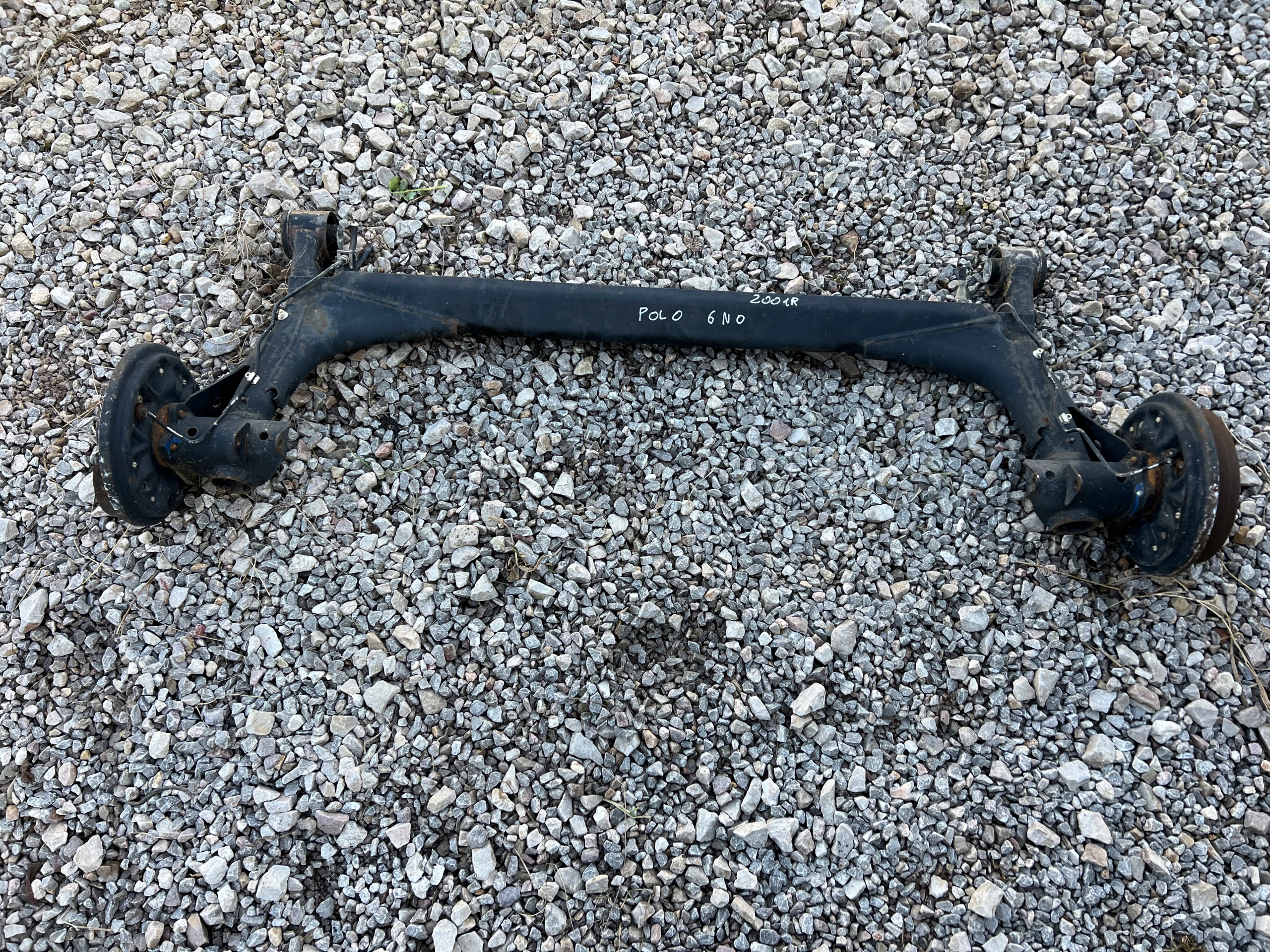 VW POLO III ZAWIESZENIE BELKA OŚ TYŁ 6N0