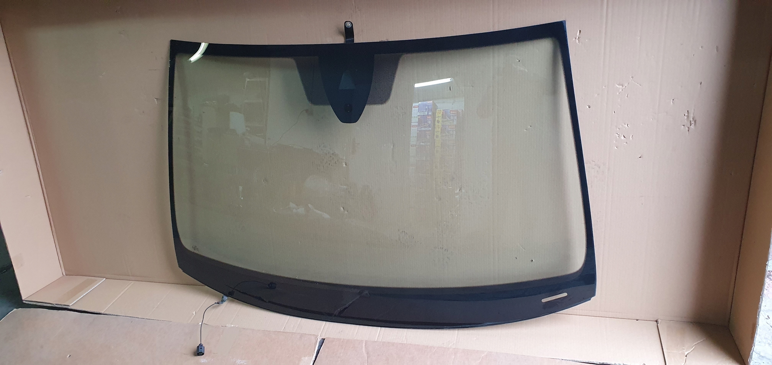 window iron SKODA KAROQ 57A845011F as new 8