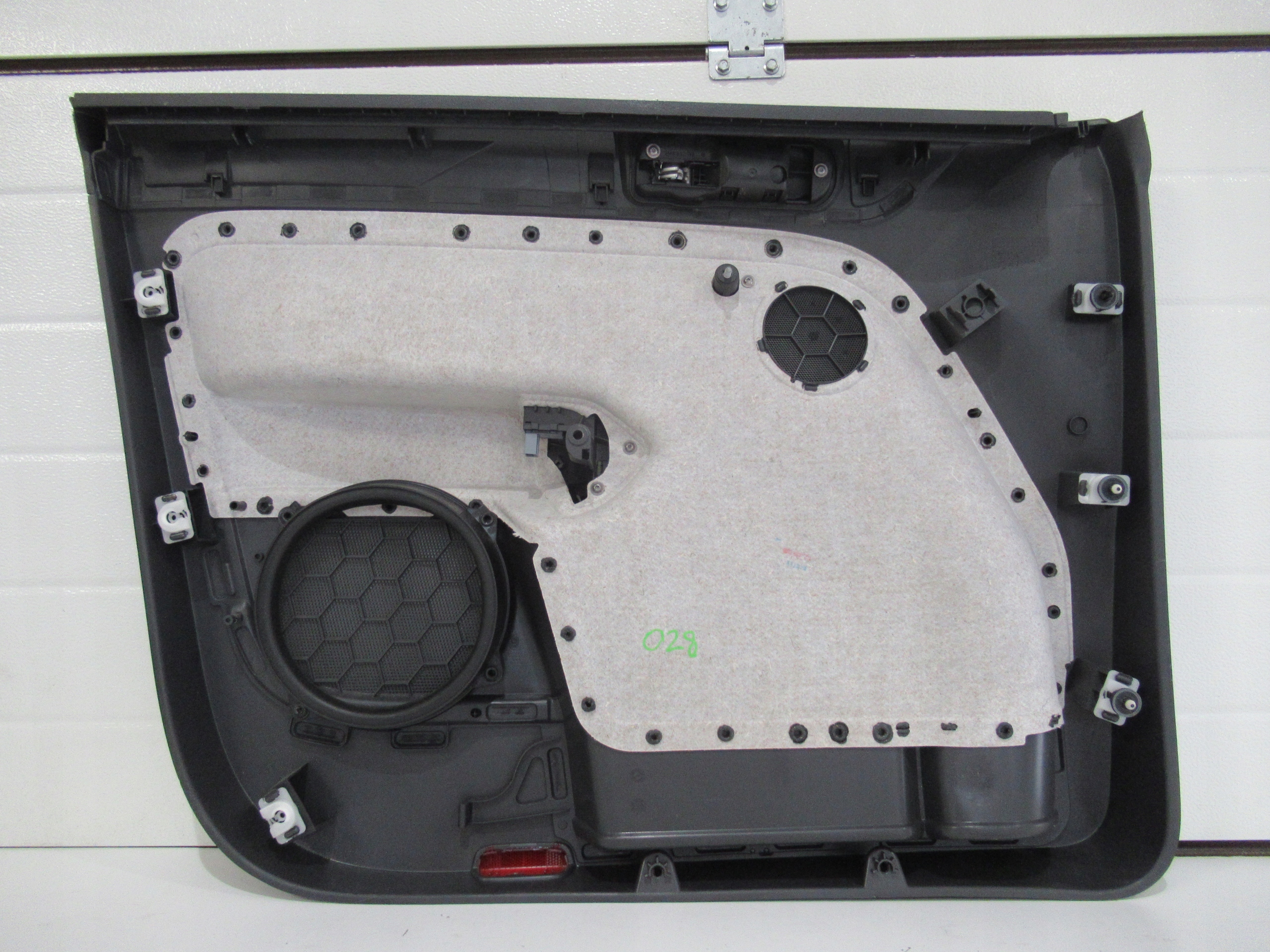 GOLF VI 6 plus side door right front 5M0868080A