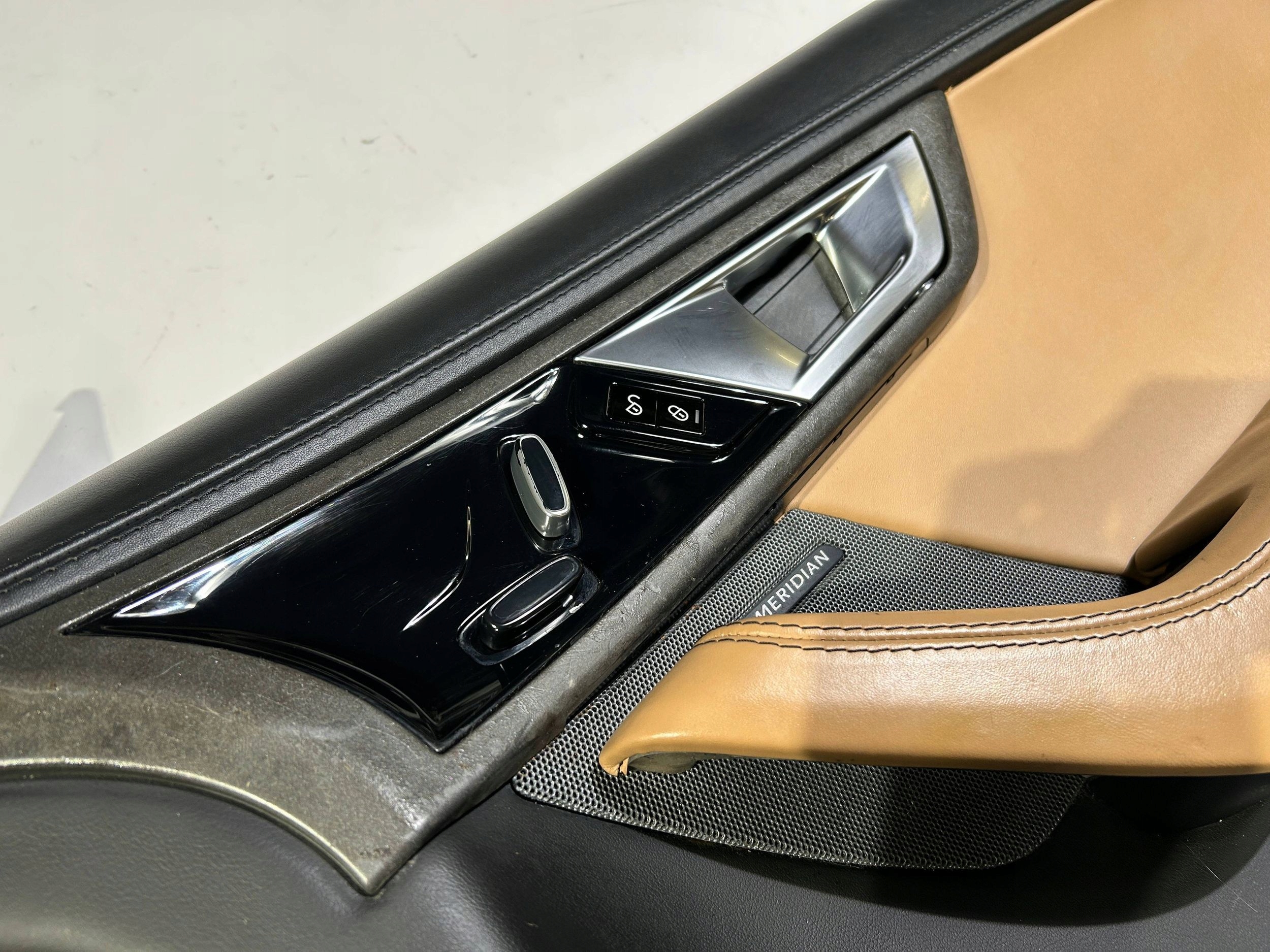 side door right right upholstery side Jaguar F-Type x152 2013r