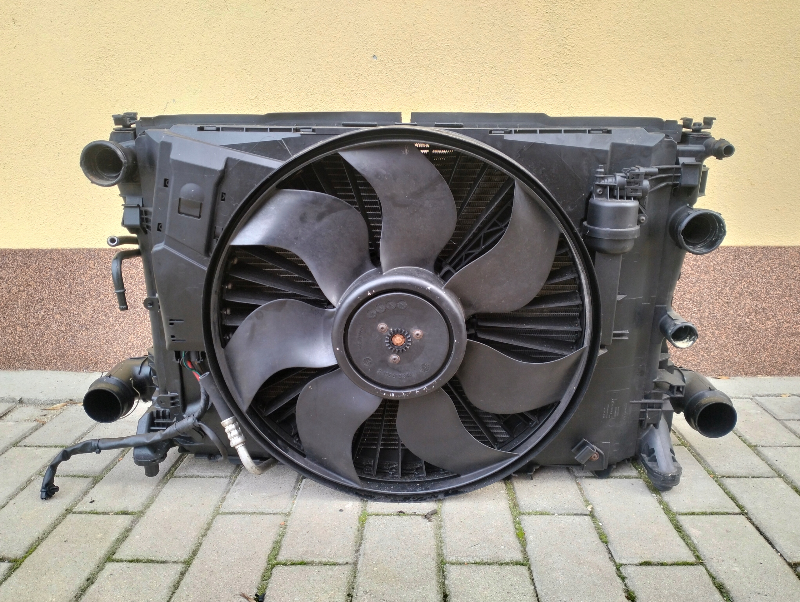 CHŁODNICE CHŁODNICA MERCEDES W207 W204 W212