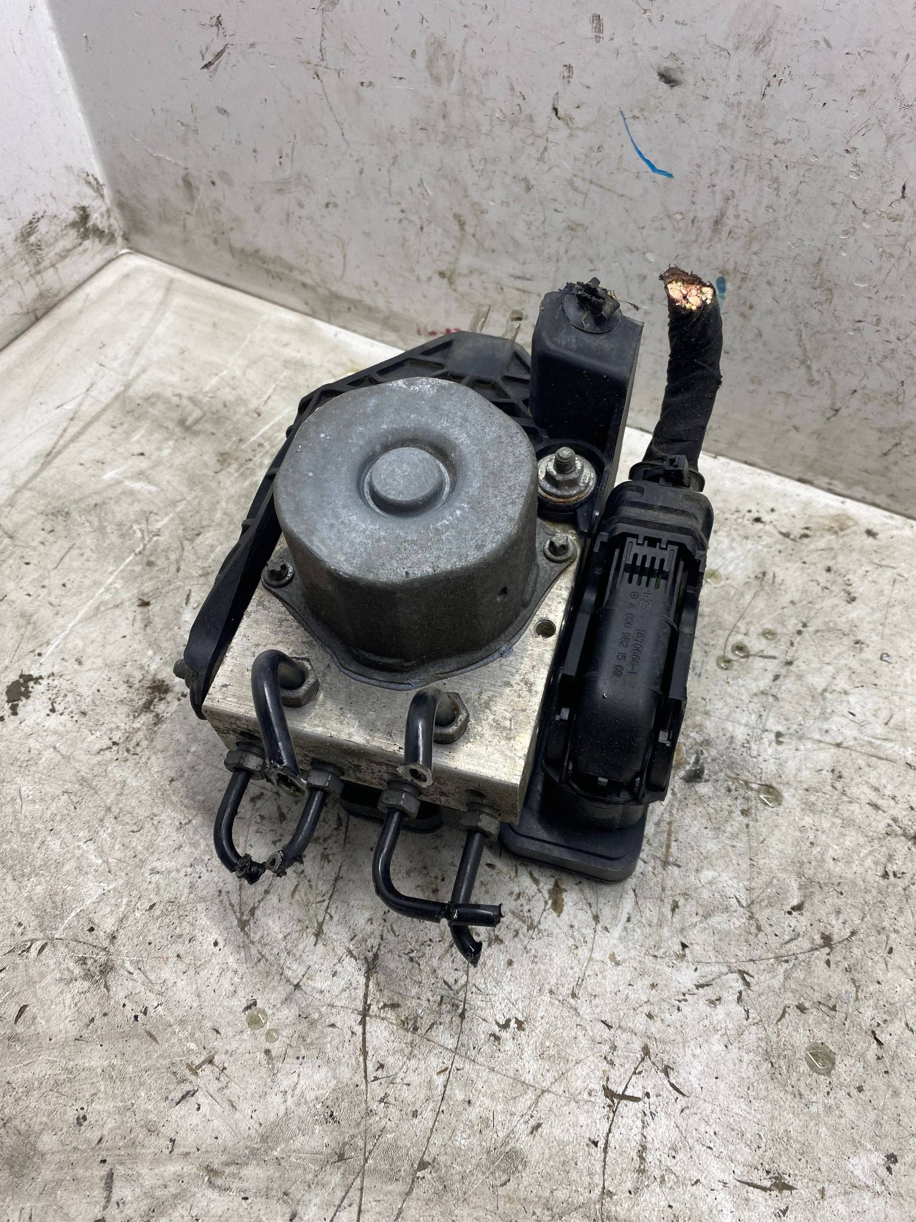 pump ABS control unit MERCEDES B KLASA W246 W176 A0084317512