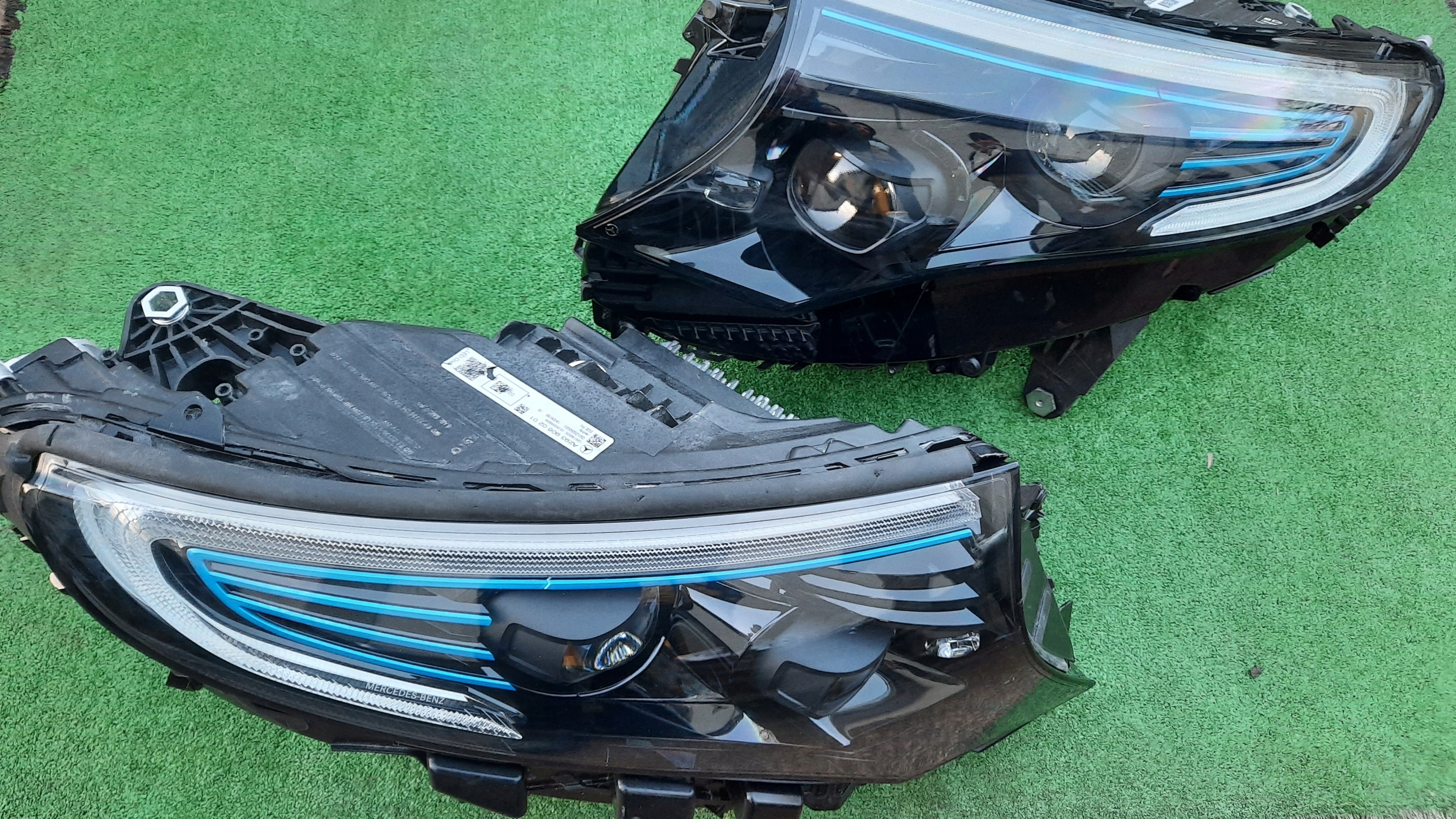 MERCEDES EQC W293 ПОВНИЙ КОМПЛЕКТ LED ФАРИ СПЕРЕДУ КОМПЛЕКТ