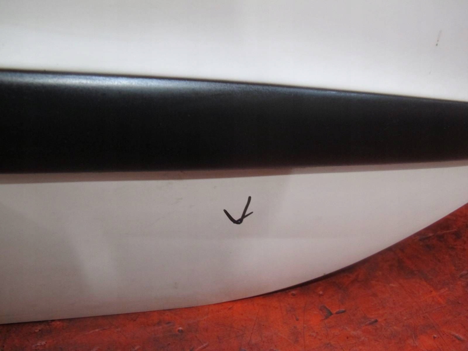 PEUGEOT 206 HB door left rear part rear. BIALE