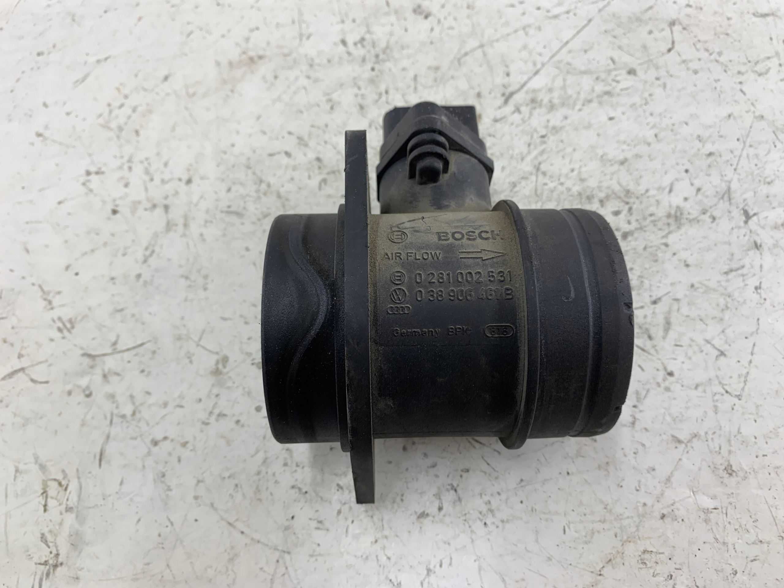 AUDI A3 8P VW GOLF V 1.9 TDI flow meter 038906461B