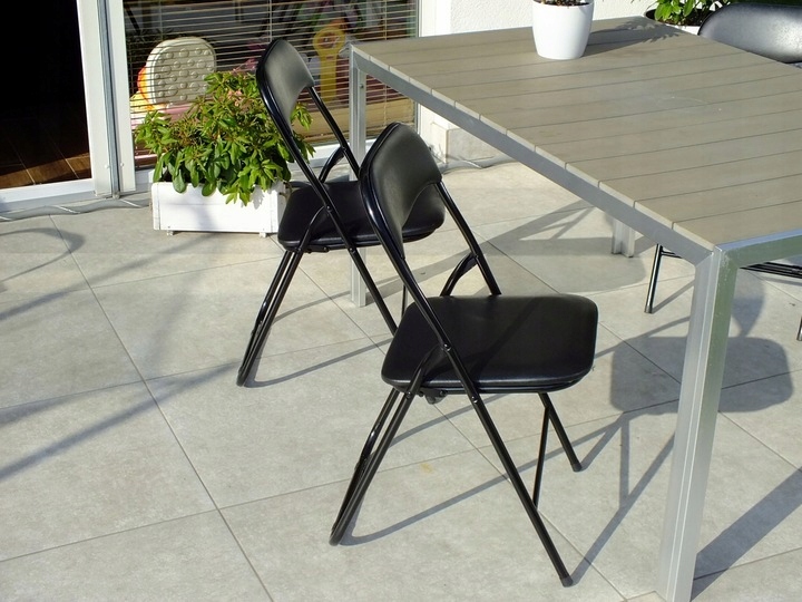KRZESŁO SKŁADANE BIUROWE OGRODOWE CATERING CZARNE Kolor dominujący czarny