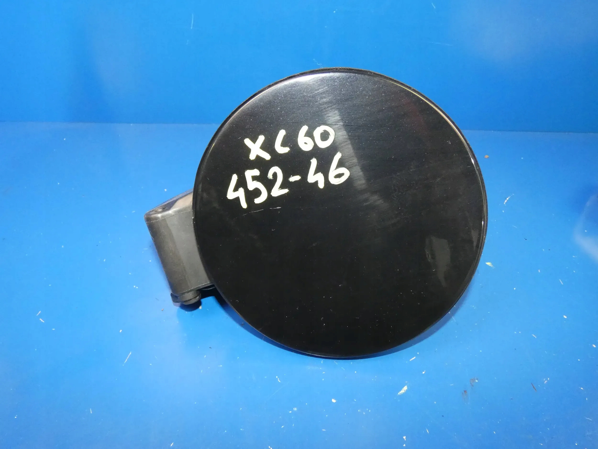 Volvo XC60 I KLAPKA ZAWIAS KLAPKI WLEWU PALIWA 452-46 Typ samochodu 4x4/SUV