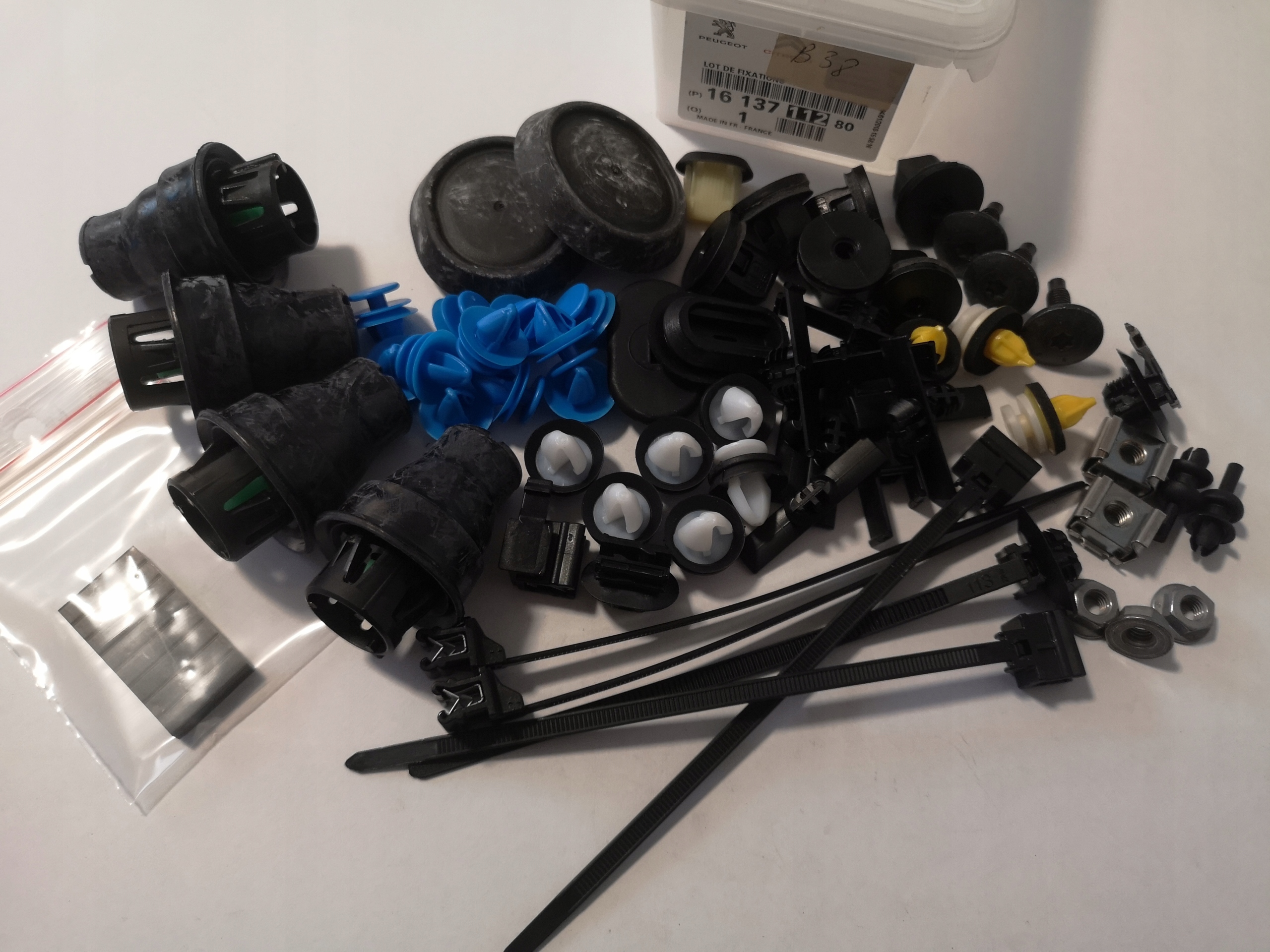 ZESTAW SPINEK KOLKOW KLAPY CITROEN C4 CACTUS