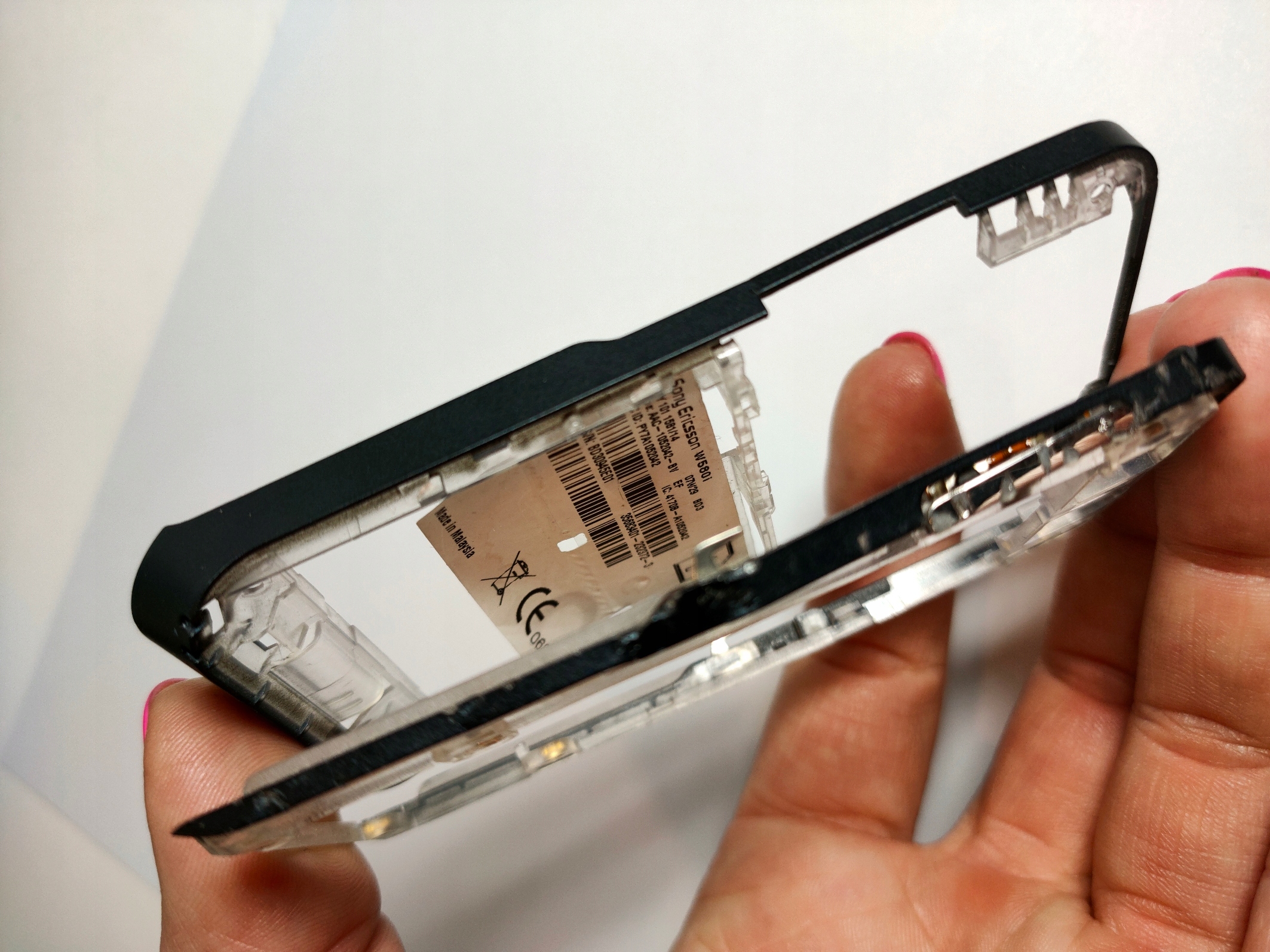 Sony Ericsson W580 ORYGINALNA RAMKA Producent Sony Ericsson