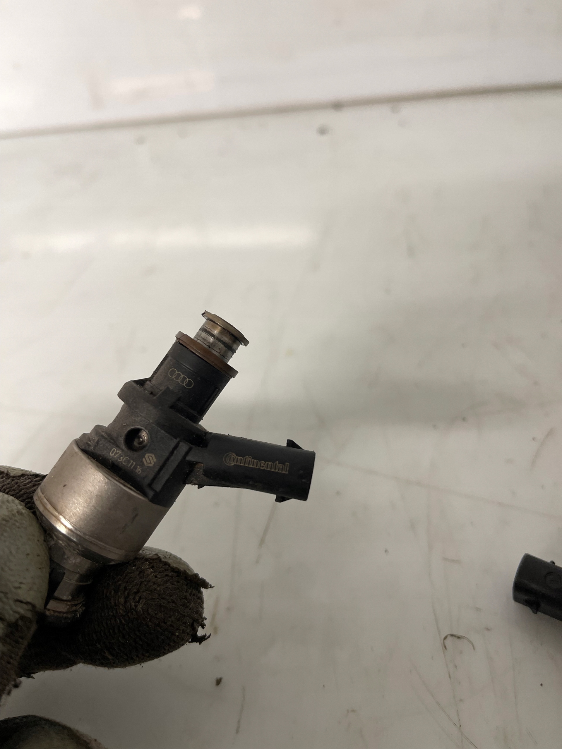 Audi A6 C7 2.8 V6 FSI original injector nozzle 06e906036l 106E036L
