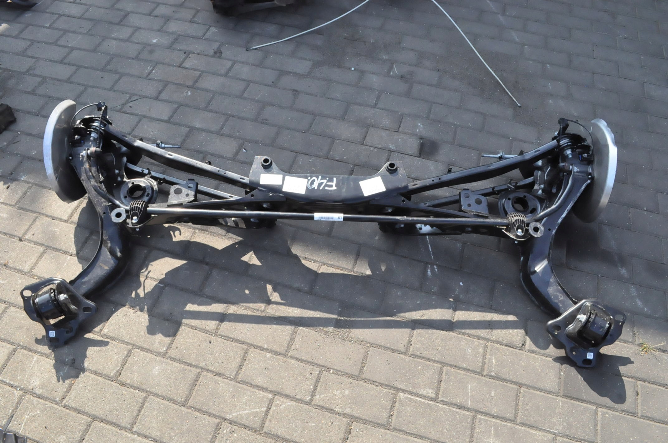 BMW F39 F44 F46 F48 1.5 136KM 2.0 16V 192KM ZAWIESZENIE BELKA TYŁ 6851560